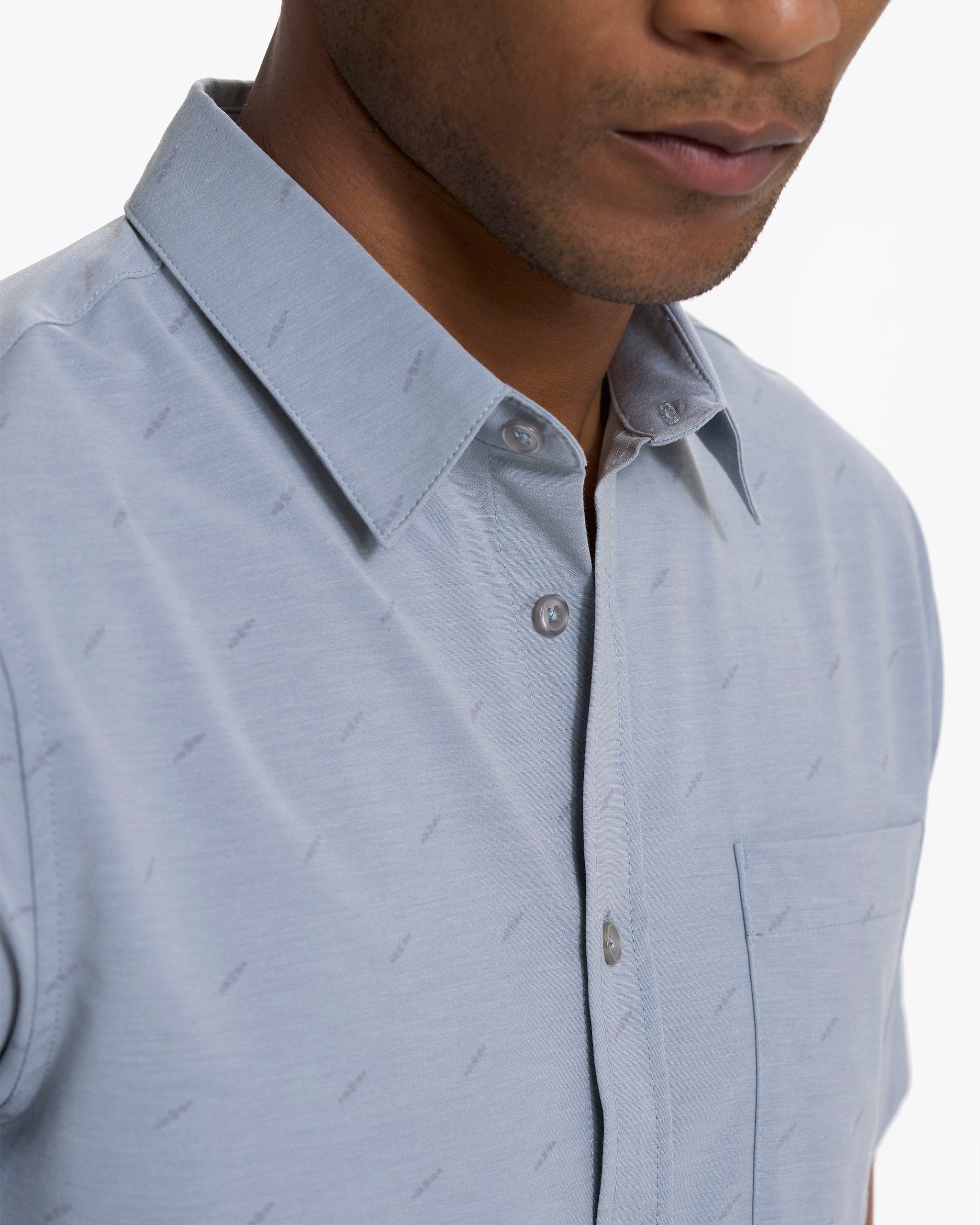 Short-Sleeve Bridge Button Down | Light Cloud Daggers - Image 2