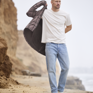 Vuori Vintage Jean Classic Fit 32 | Light Wash Denim