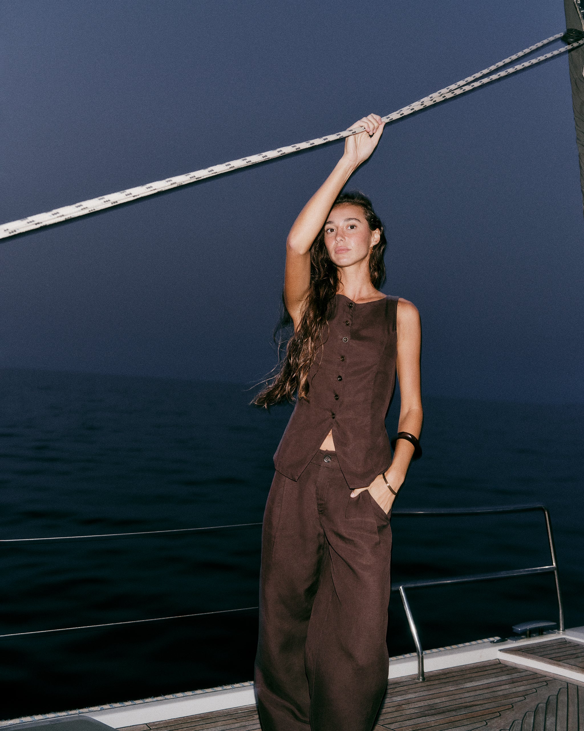 Trestles Twill Button Down Tank | French Roast