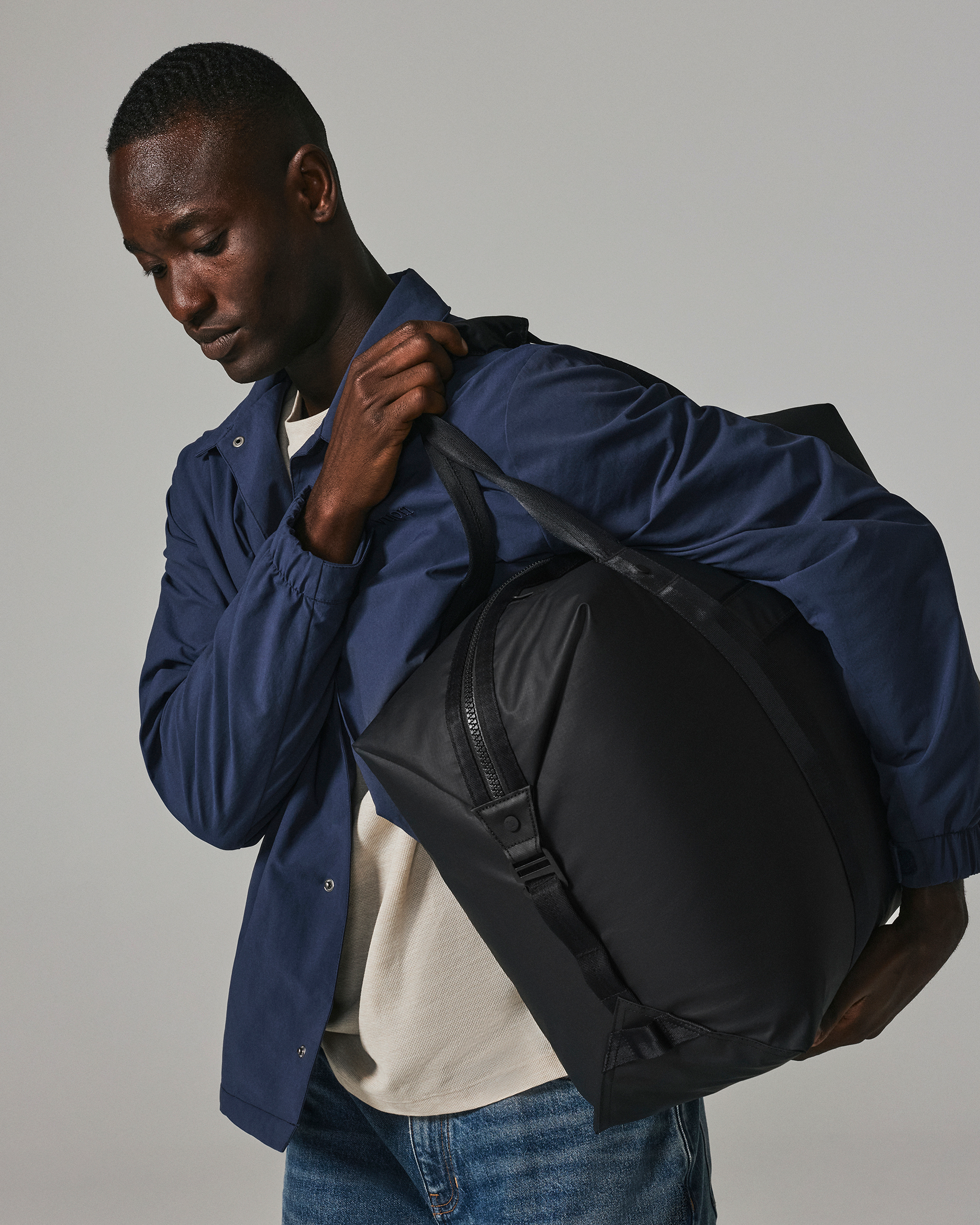 Wayward Utility Weekender Bag | Black - Image 3