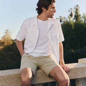 Short Sleeve Knit Oxford Camp Collar Button Down | White