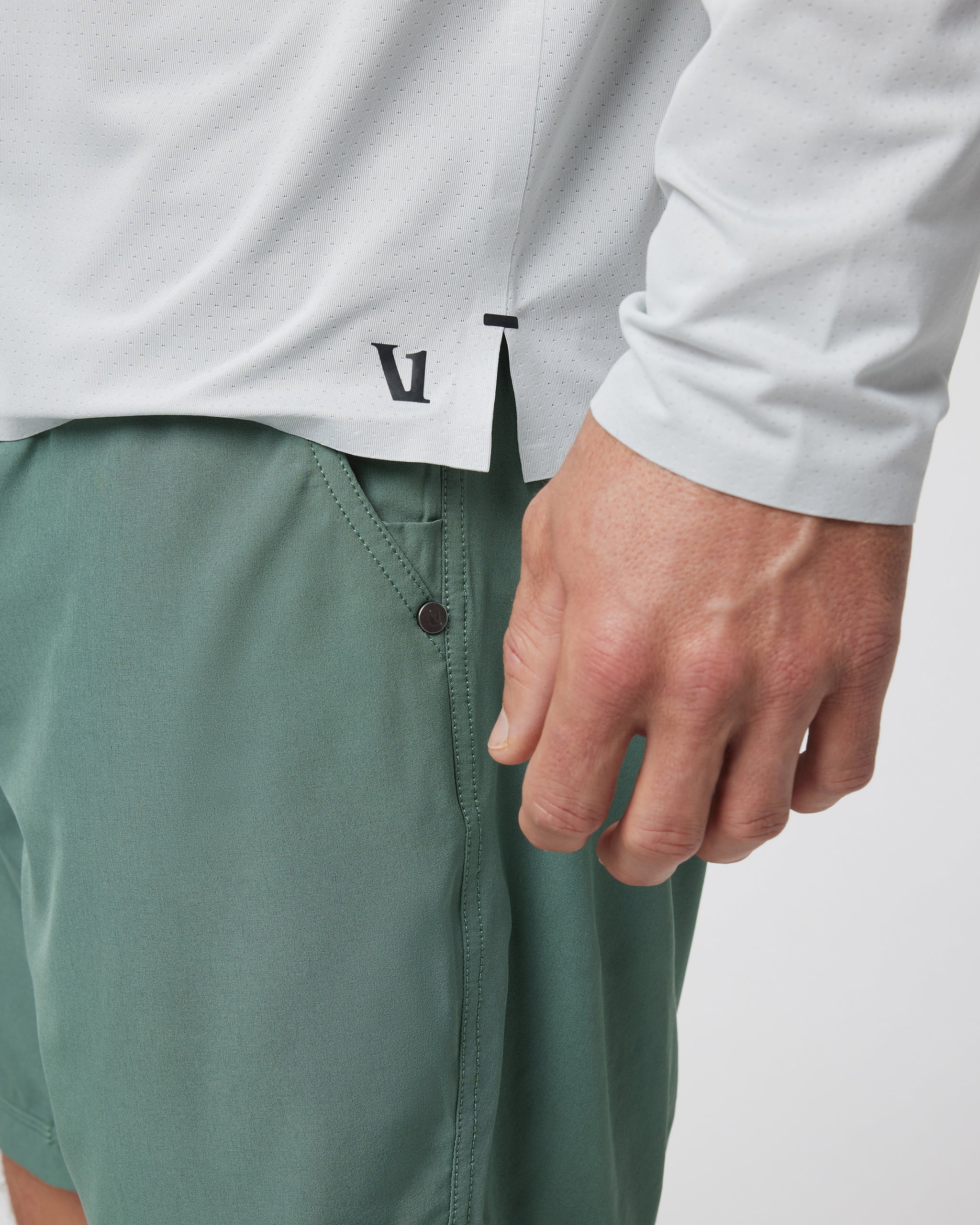 Long Sleeve Viewpoint Performance Tee | Sky Grey - Image 2