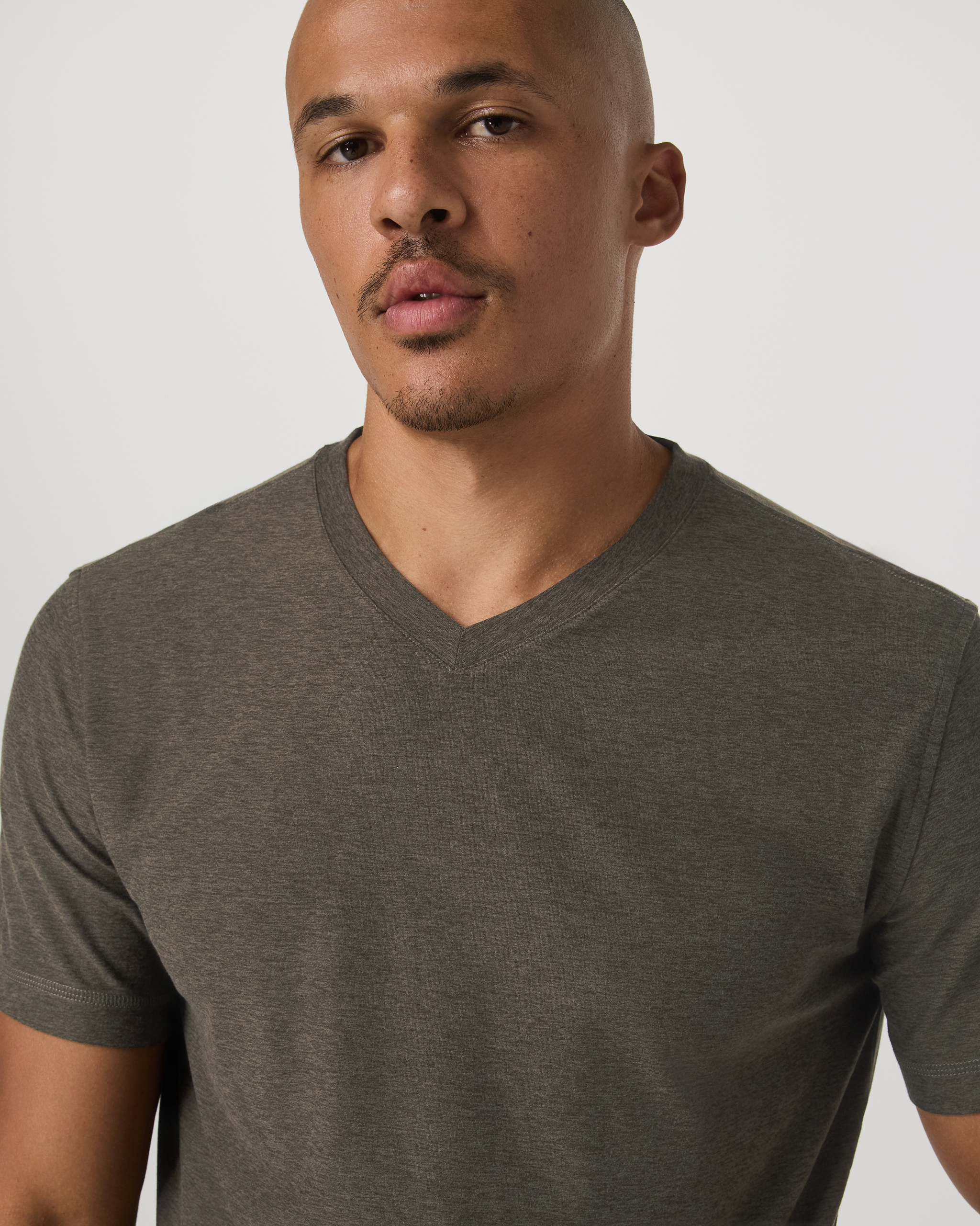 Strato Tech V-Neck Tee | Dark Oregano Heather - Image 2