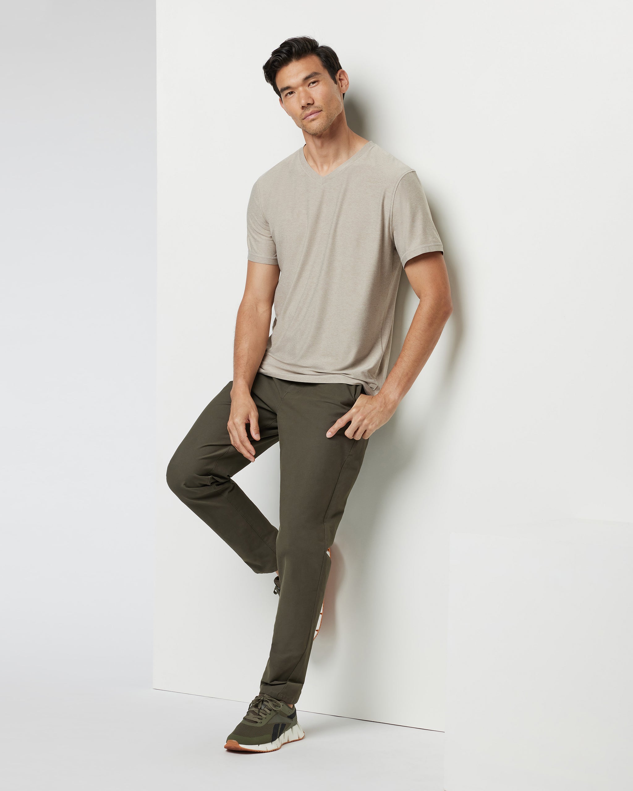 Strato Tech V-Neck Tee | Toast Heather - Image 5