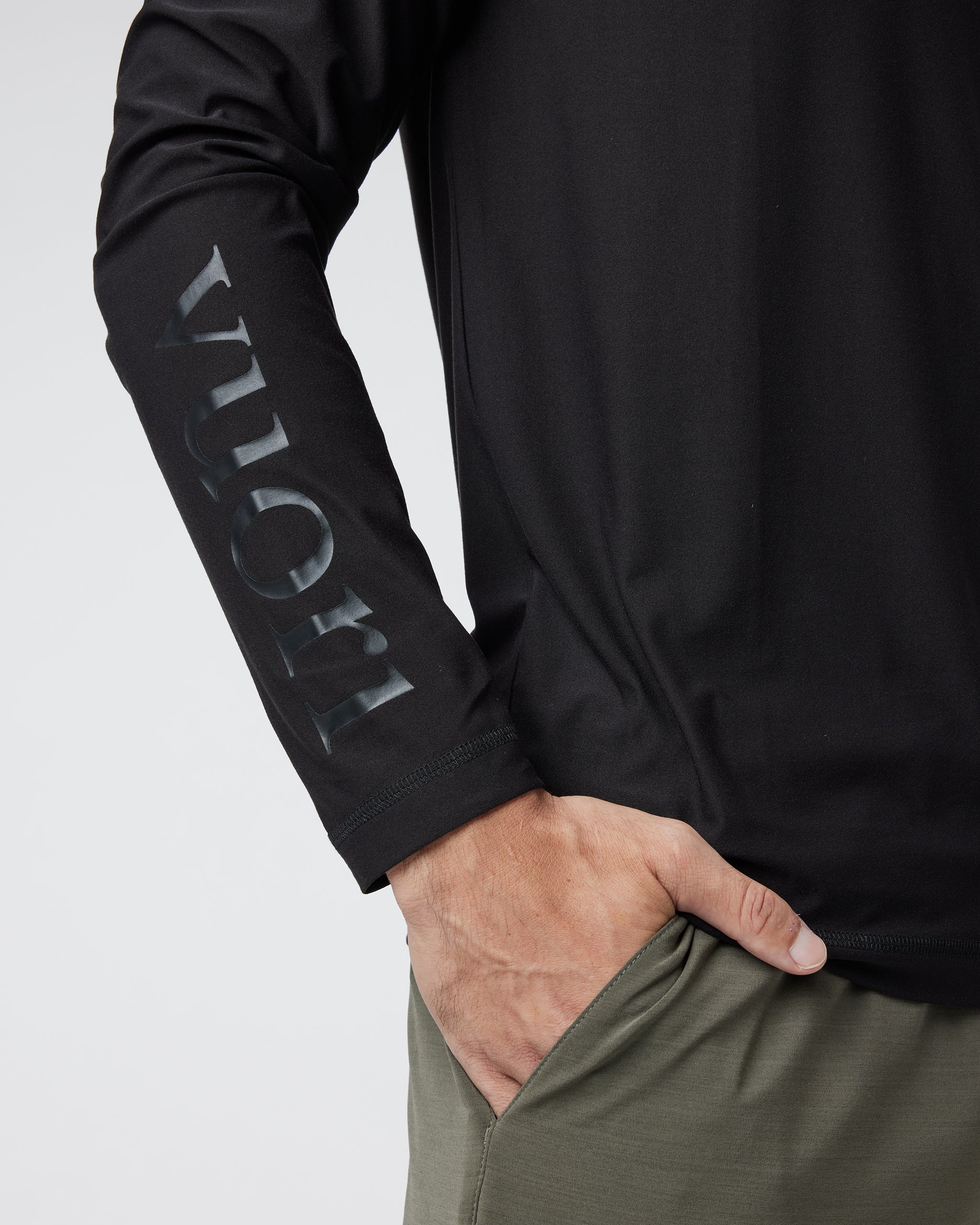 Long Sleeve Strato Graphic Tee | Black - Image 2