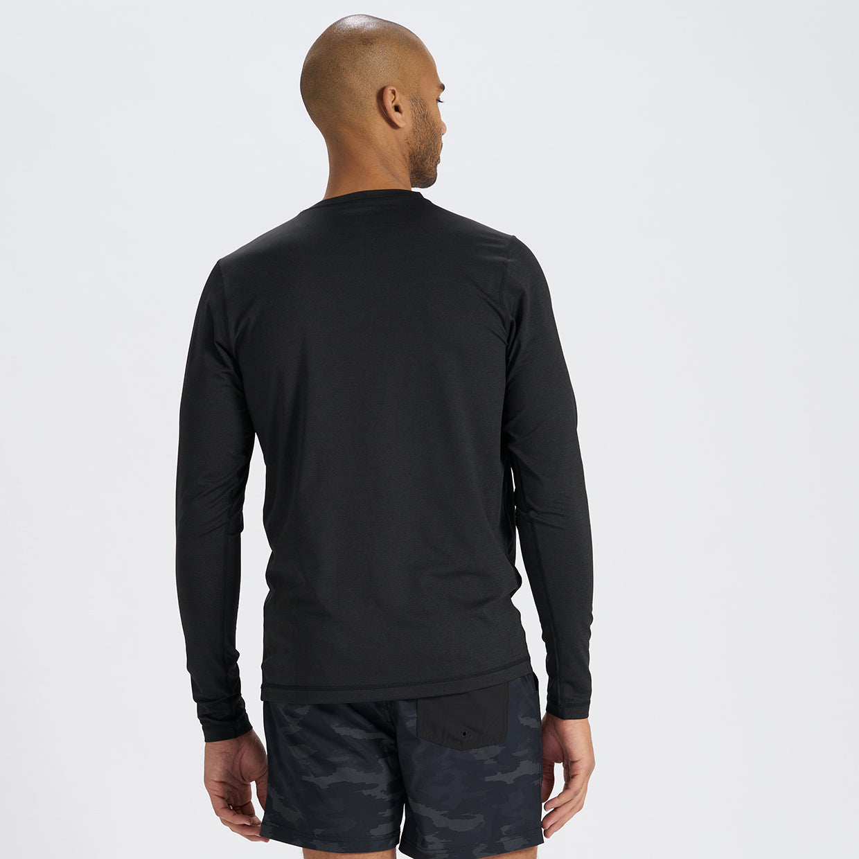 Long-Sleeve Tradewind Performance Tee | Black - Image 2