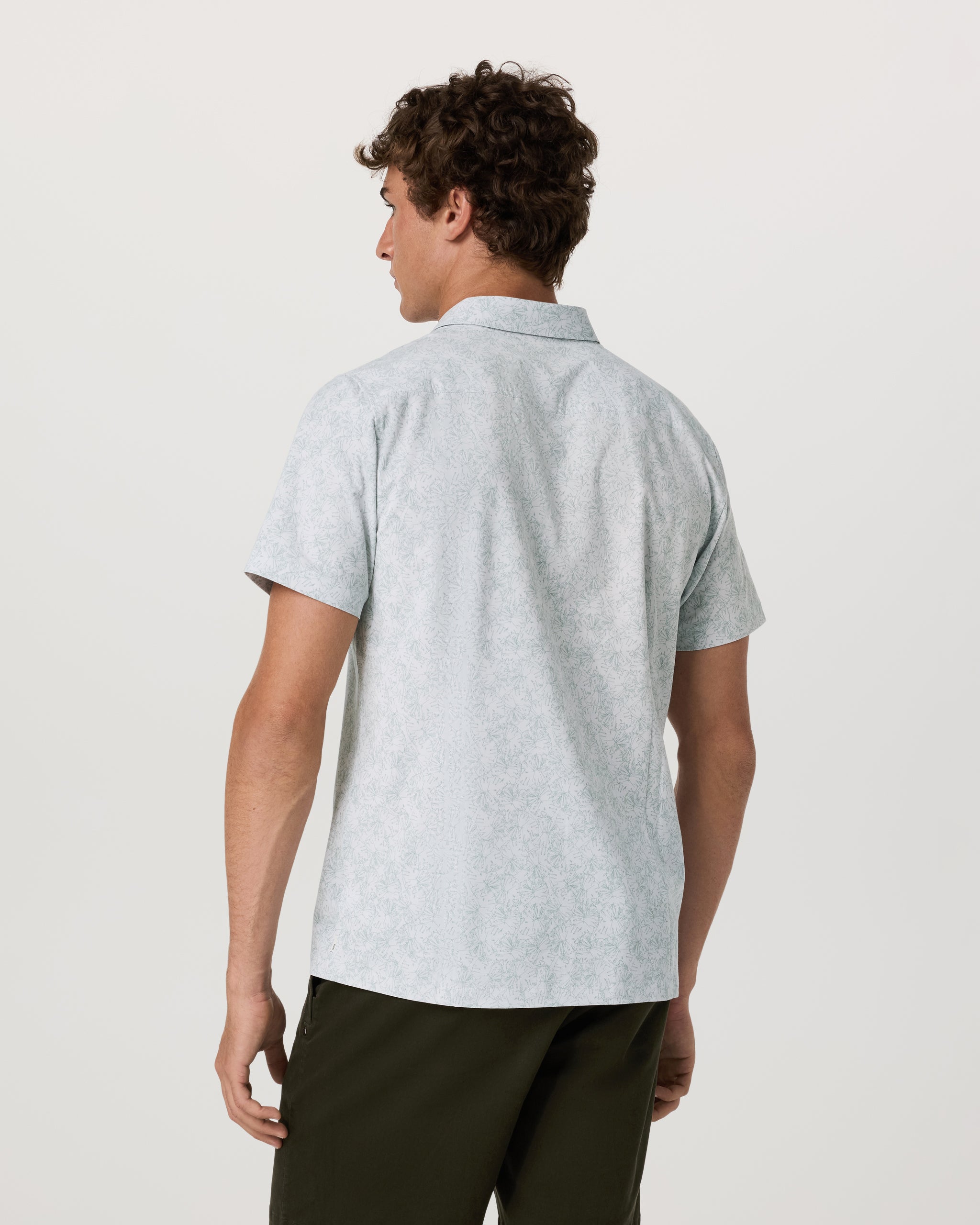 Short Sleeve Bridge Button Down | Frost Grey Water Lily - Image 3