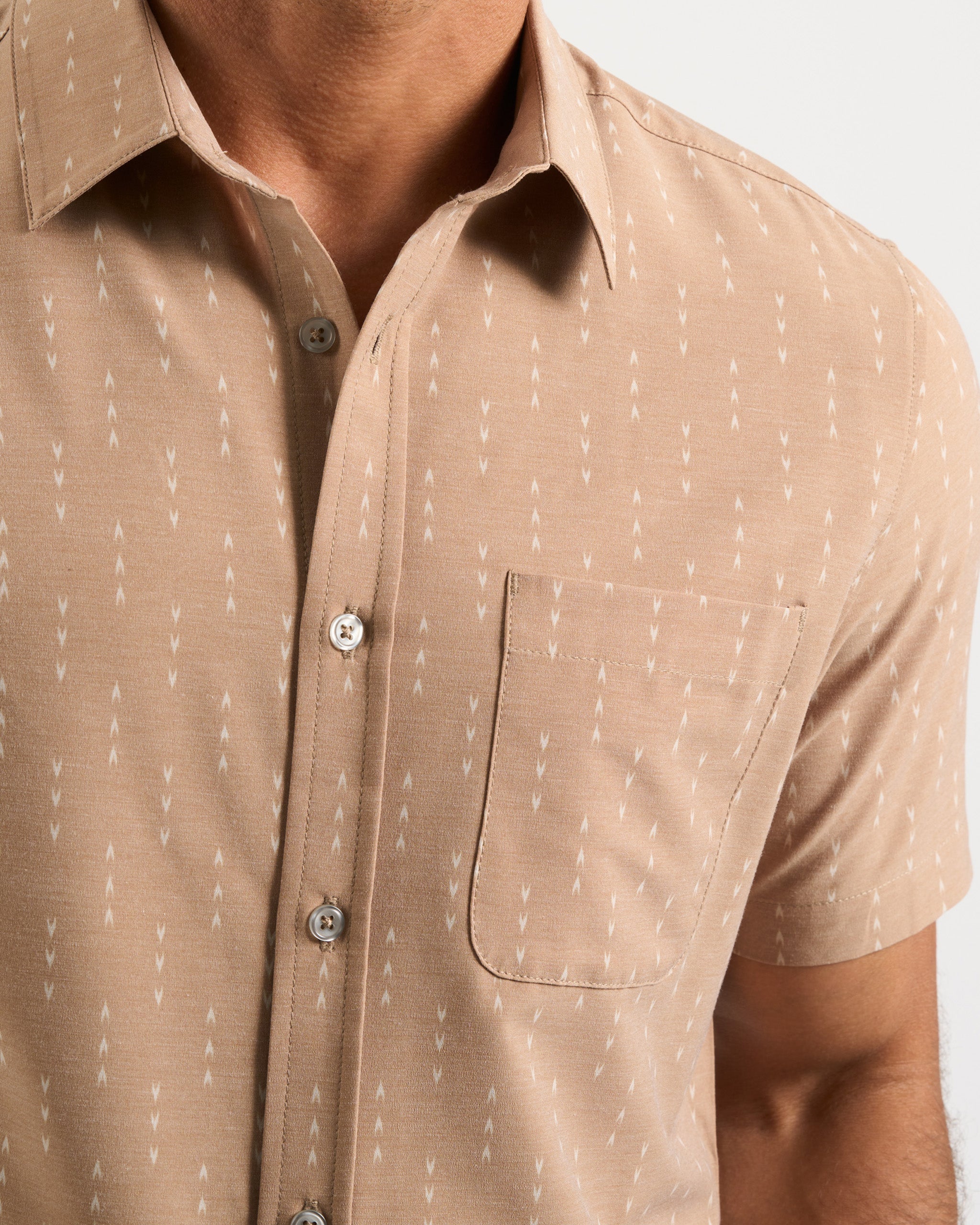 Short-Sleeve Bridge Button Down | Wheat Arrows - Image 2