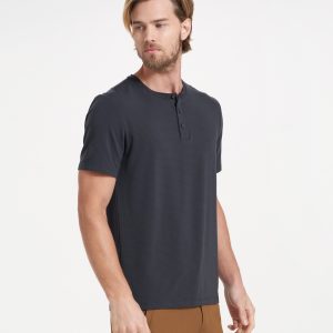 Linear Henley | Black