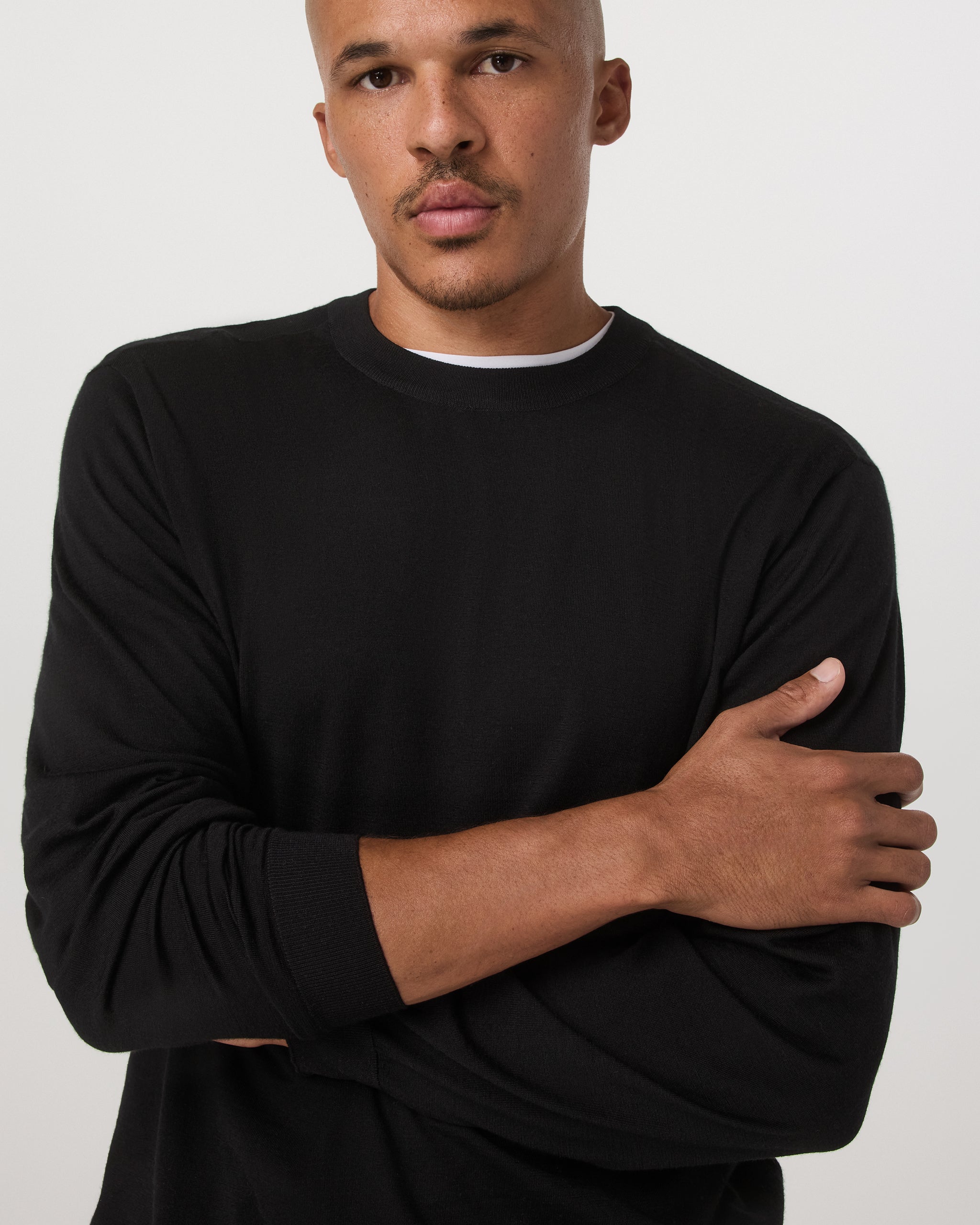 Merino Fine Gauge Wool Sweater | Black - Image 2
