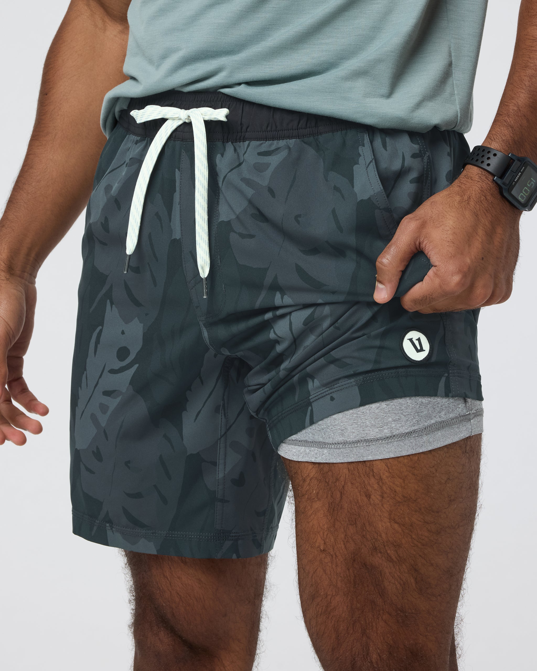 Kore Short Lined 7 | Black Leaves - Image 2