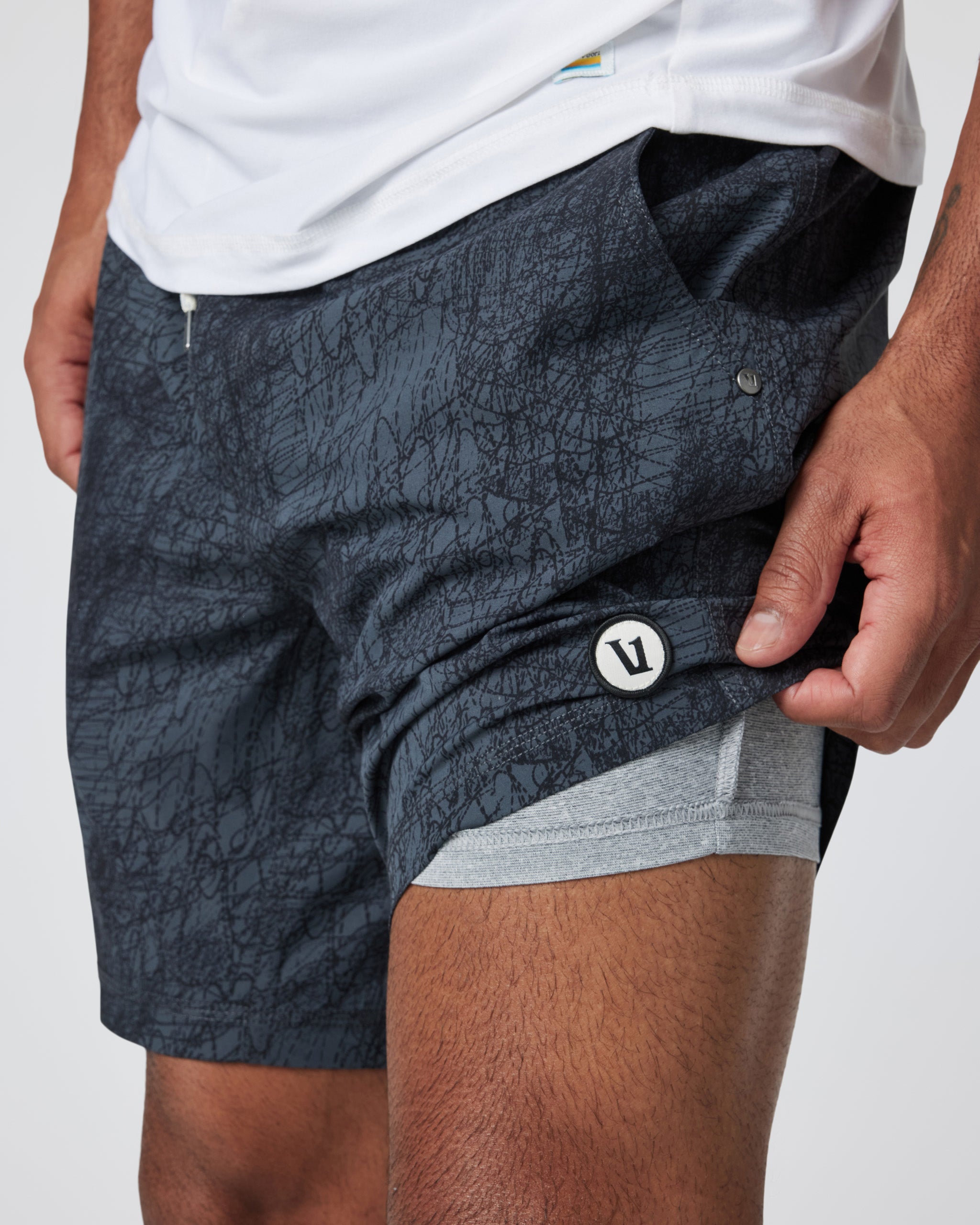 Kore Short Lined 7 | Charcoal Scribble - Image 4