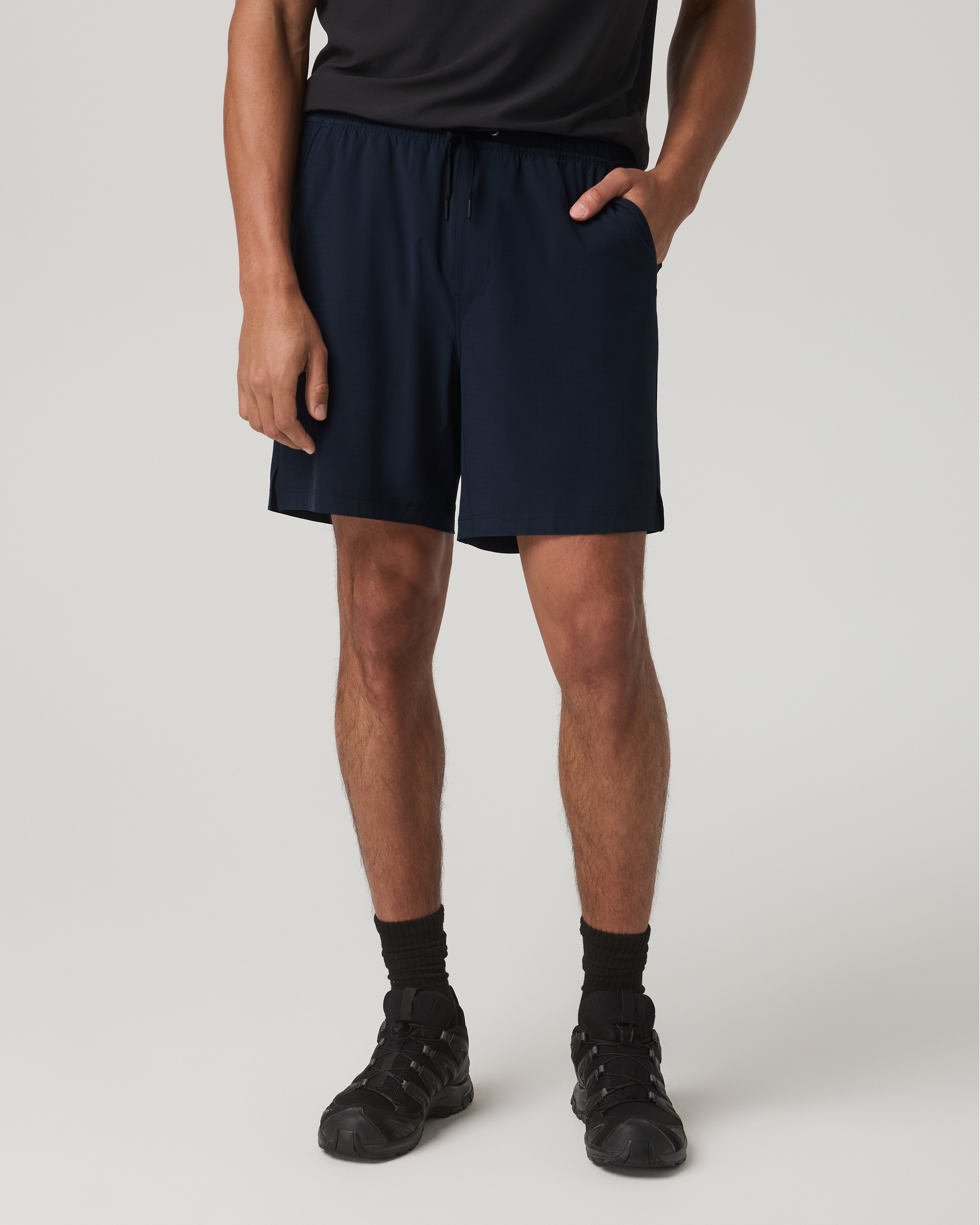 Vuori HardKore Short Lined 7 | Ink