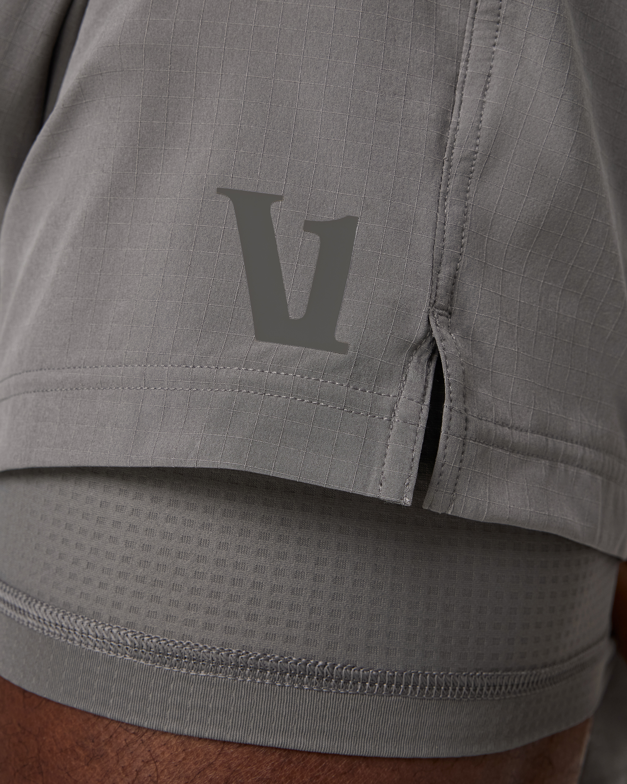 Vuori HardKore Short Lined 7 | Smoke - Image 2