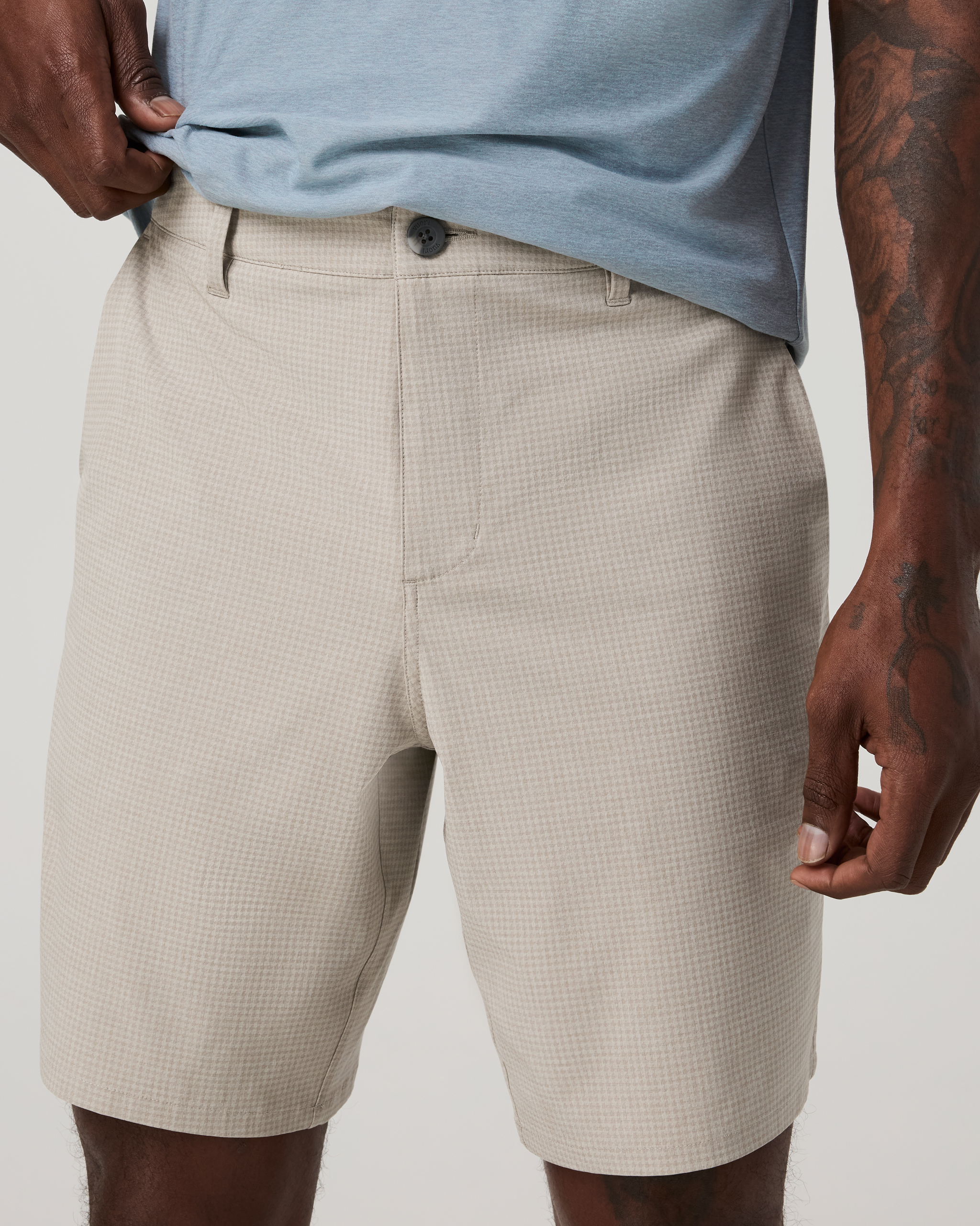 Aim Short 8 | Khaki Houndstooth Linen Texture - Image 2