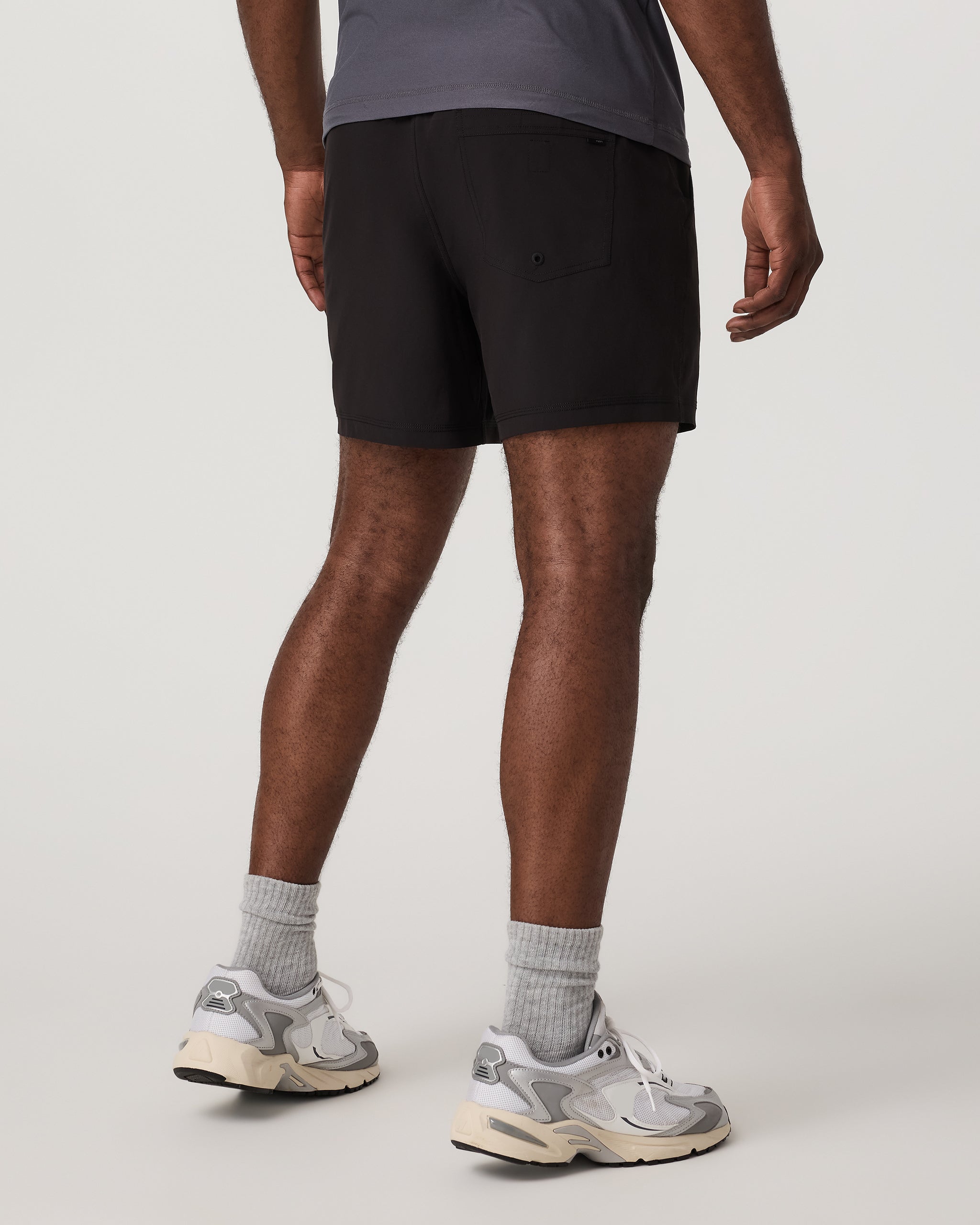 Kore Short Lined 5 | Black Tonal - Image 4