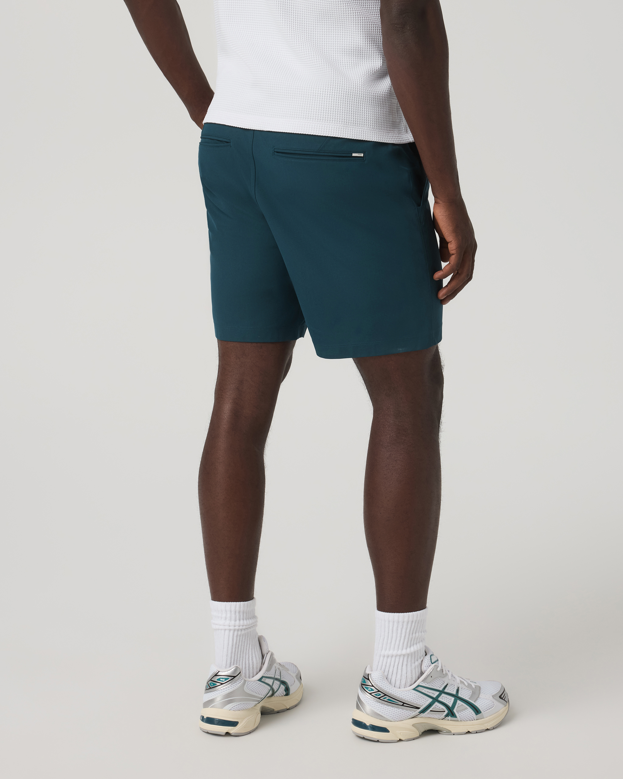 Vuori Meta™ Short 6 | Dark Teal - Image 4