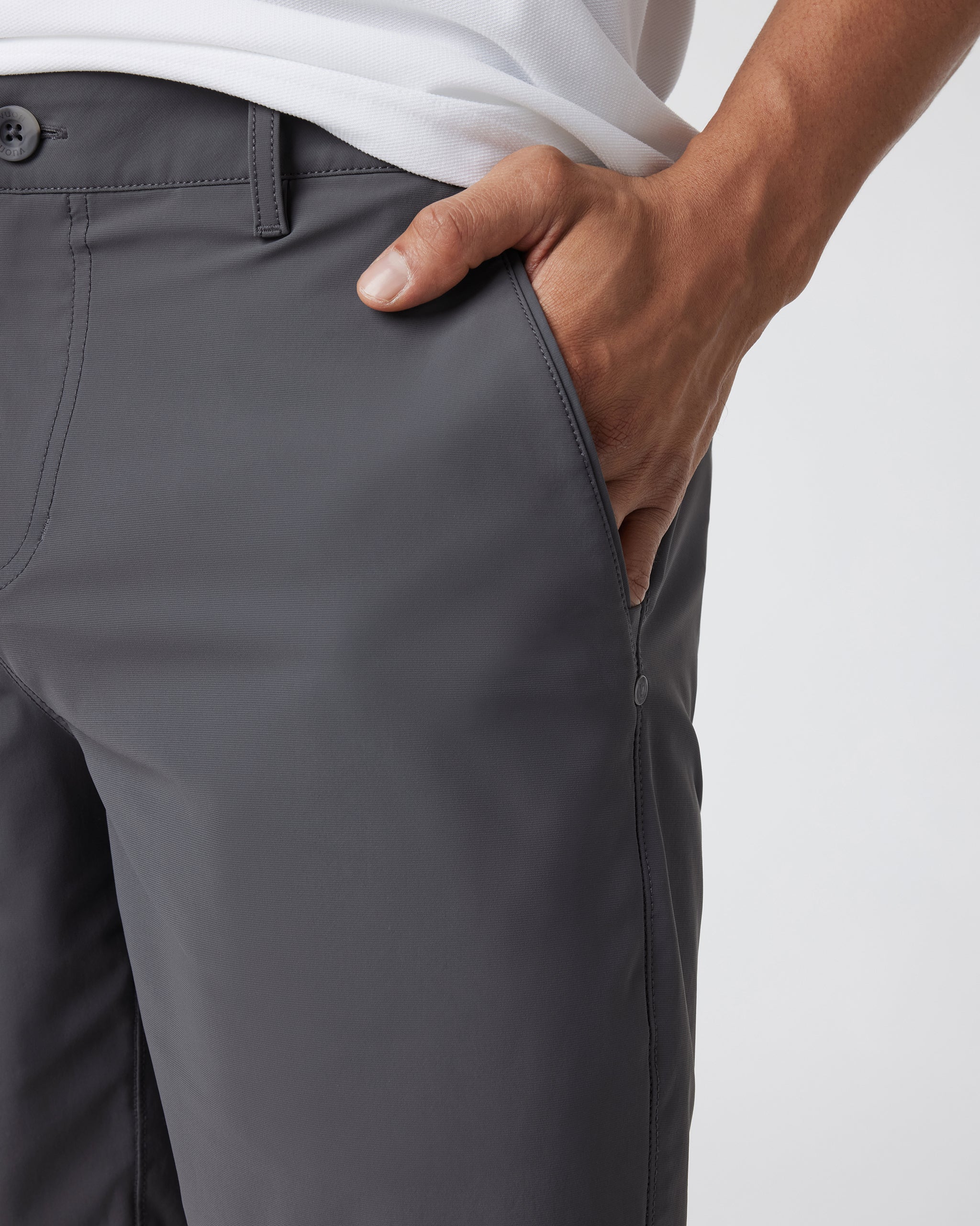 Vuori Meta™ Short 8 | Charcoal - Image 2