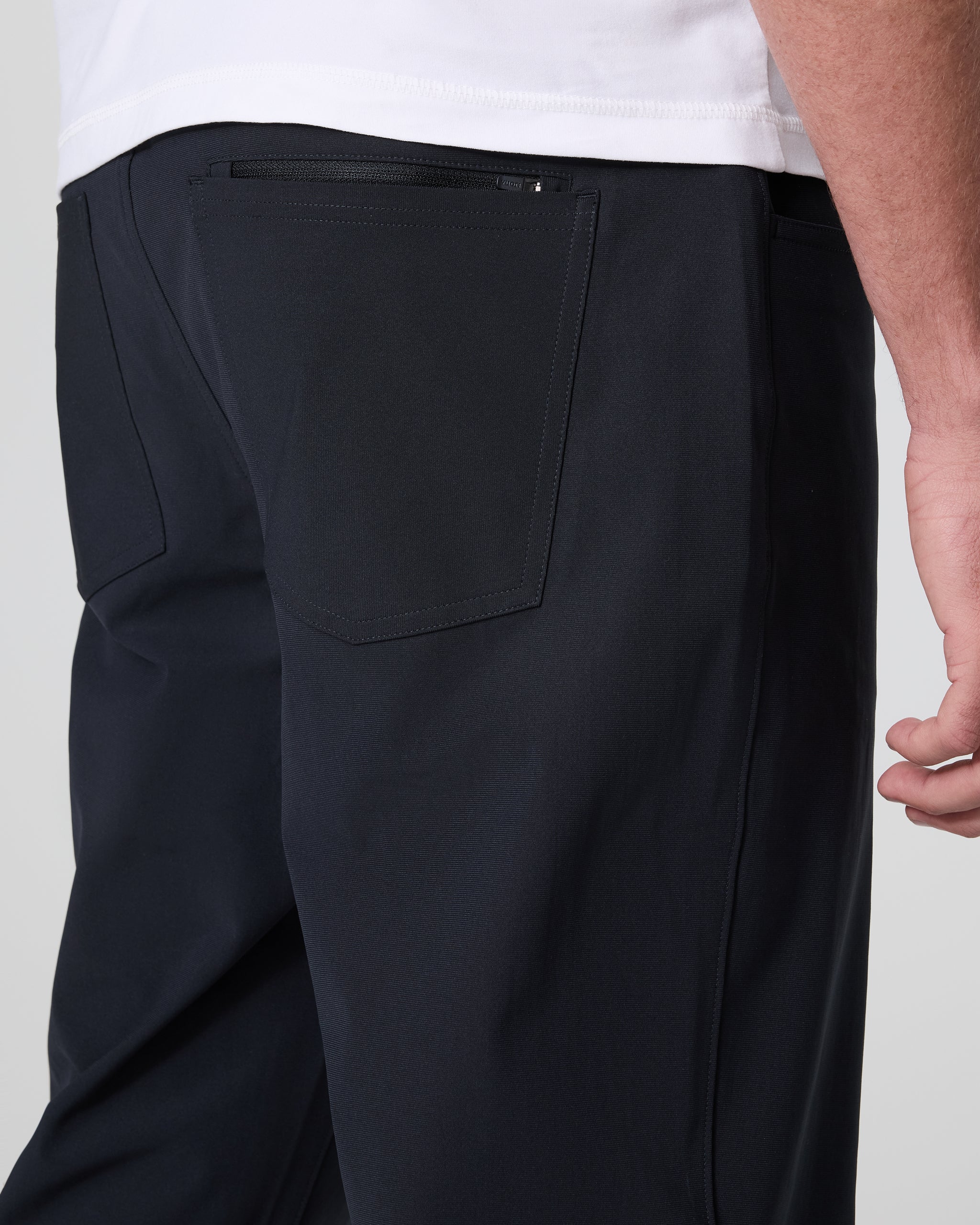 Vuori Meta™ Pant Classic Fit 34 | Black - Image 4