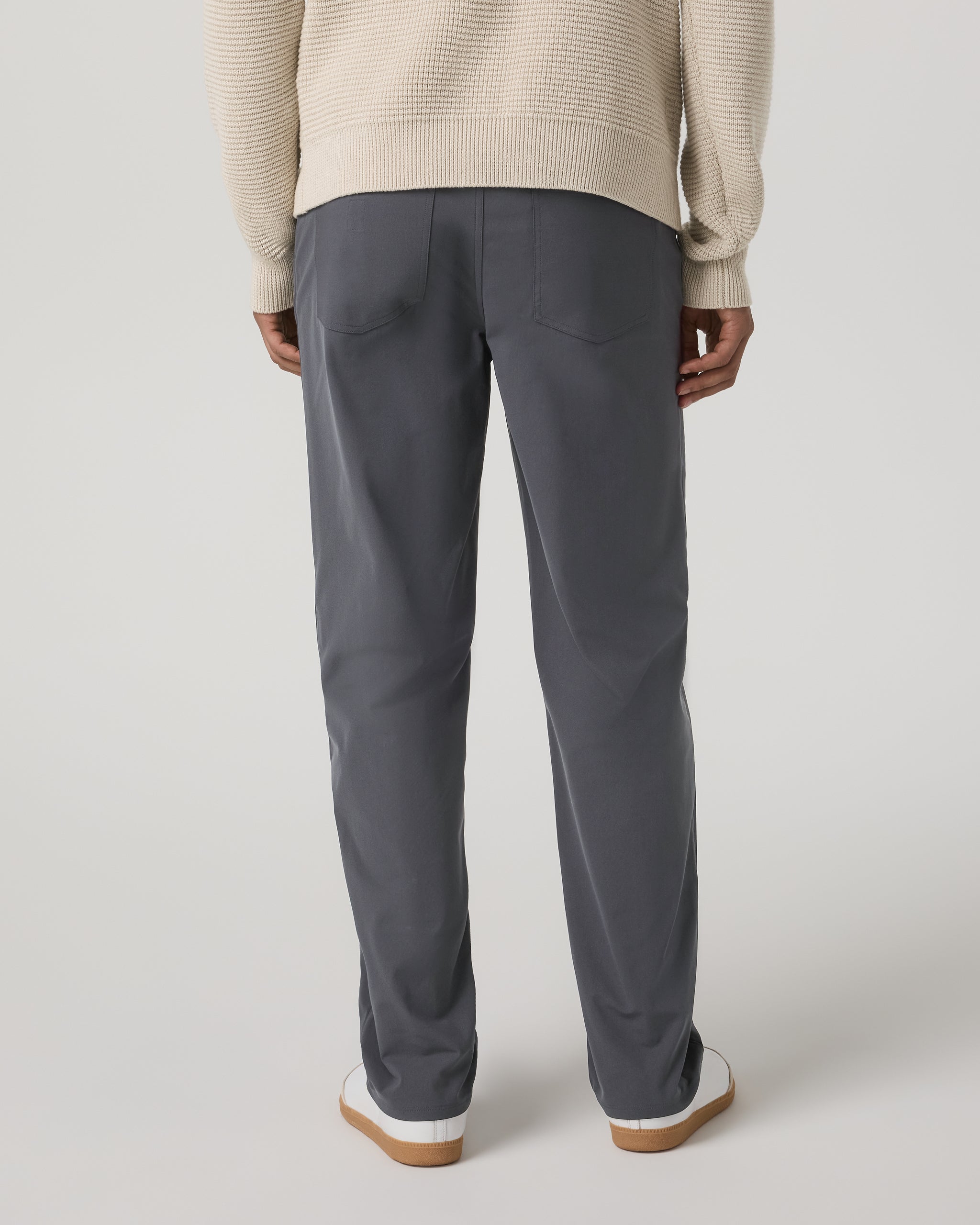Vuori Meta™ Pant Relaxed Fit 30 | Charcoal - Image 3