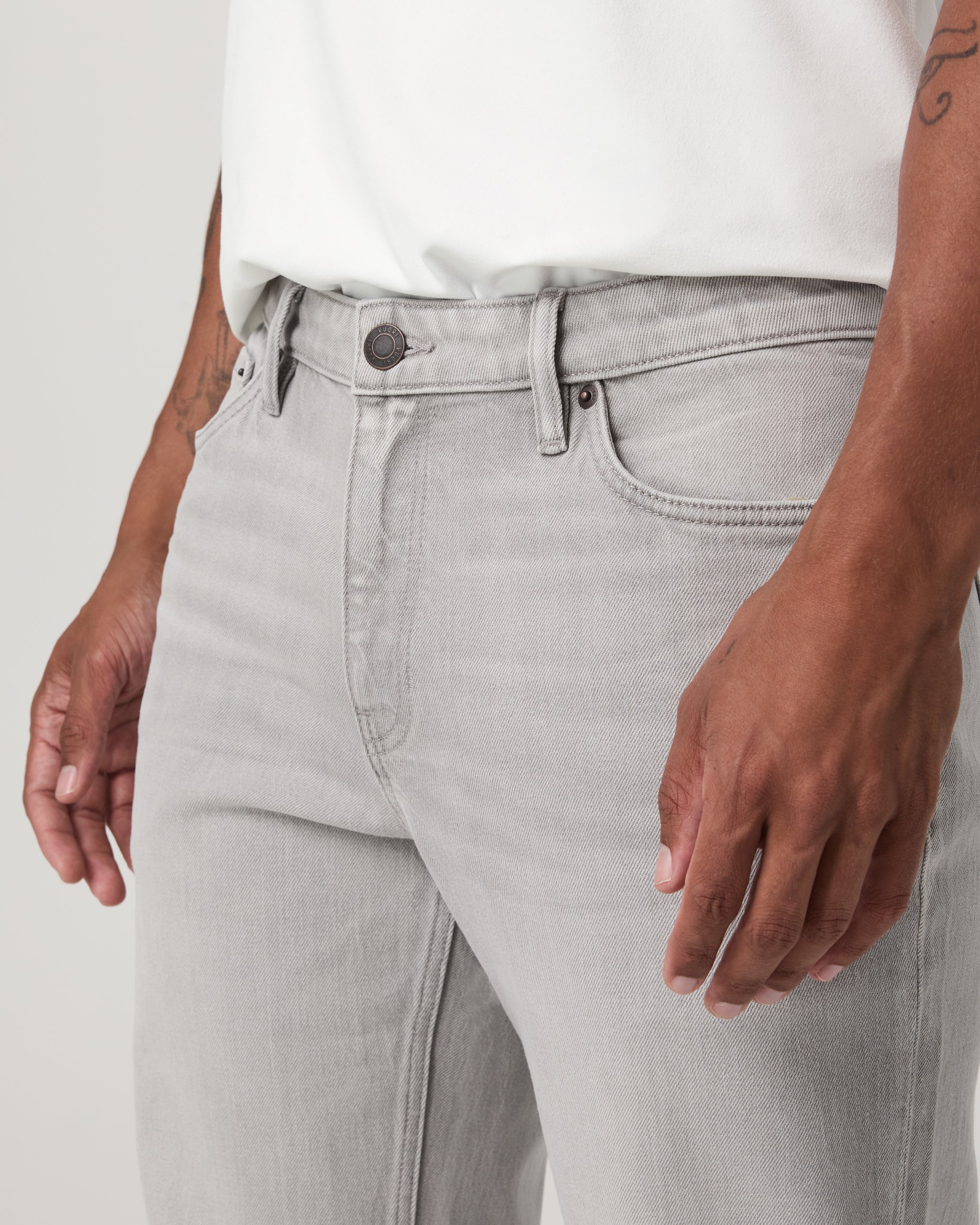 Vuori Vintage Jean Classic Fit 30 | MoonWash Denim - Image 2