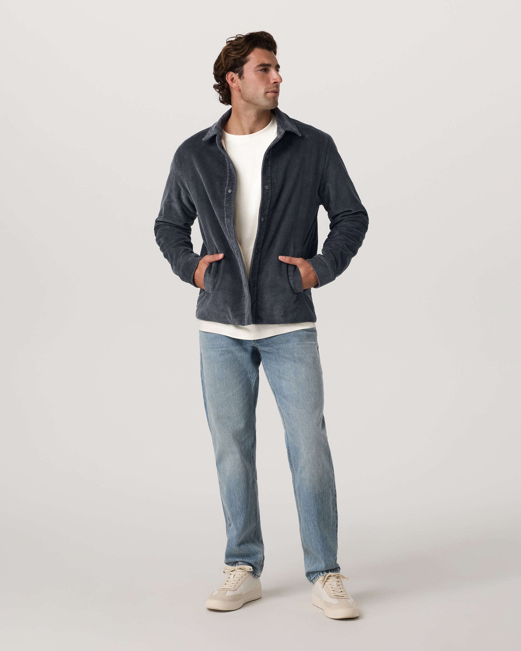 Vuori Vintage Jean Classic Fit 30 | Light Wash Denim - Image 4