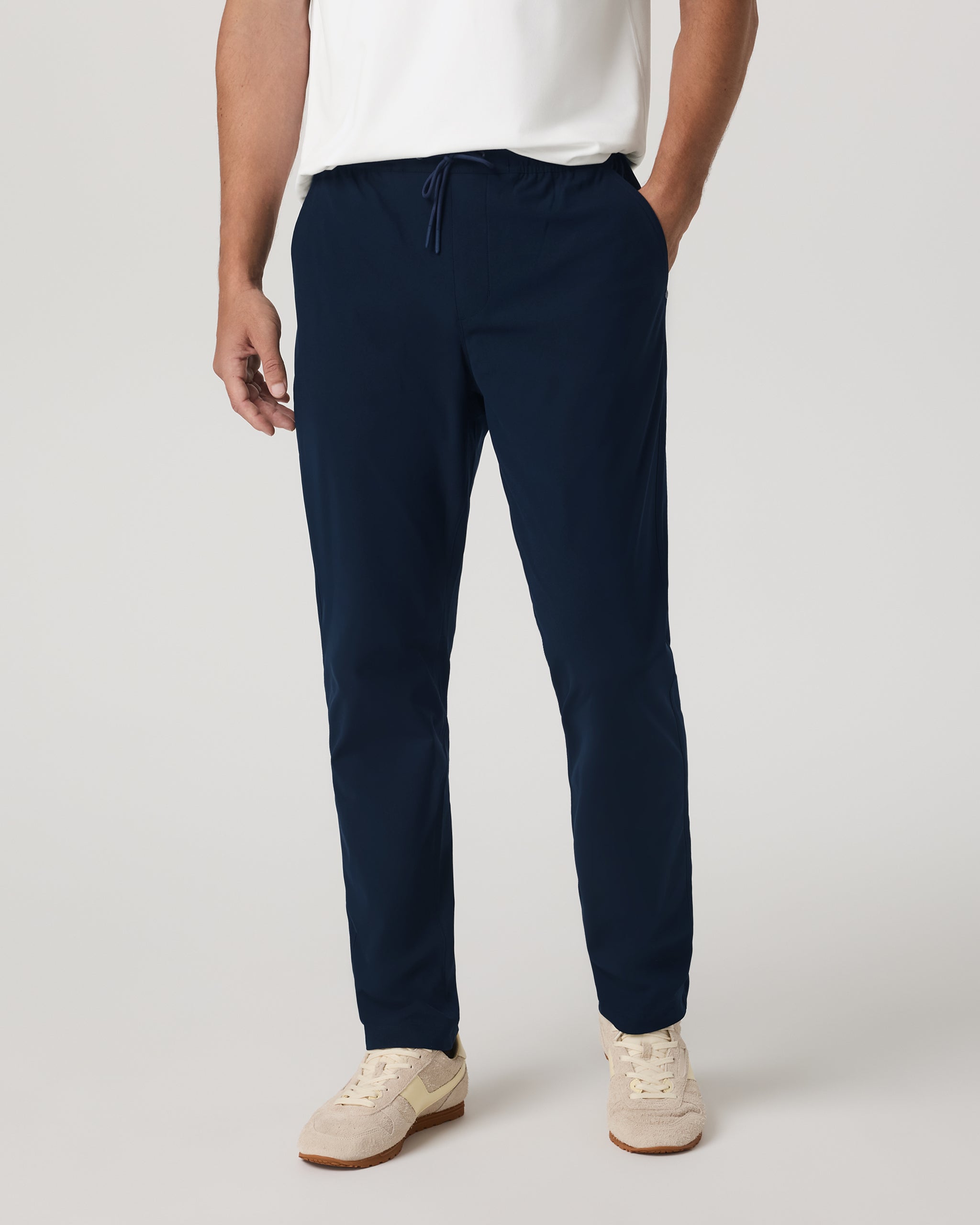 Vuori Meta™ Elastic Waist Pant Classic Fit 32 | Ink - Image 4
