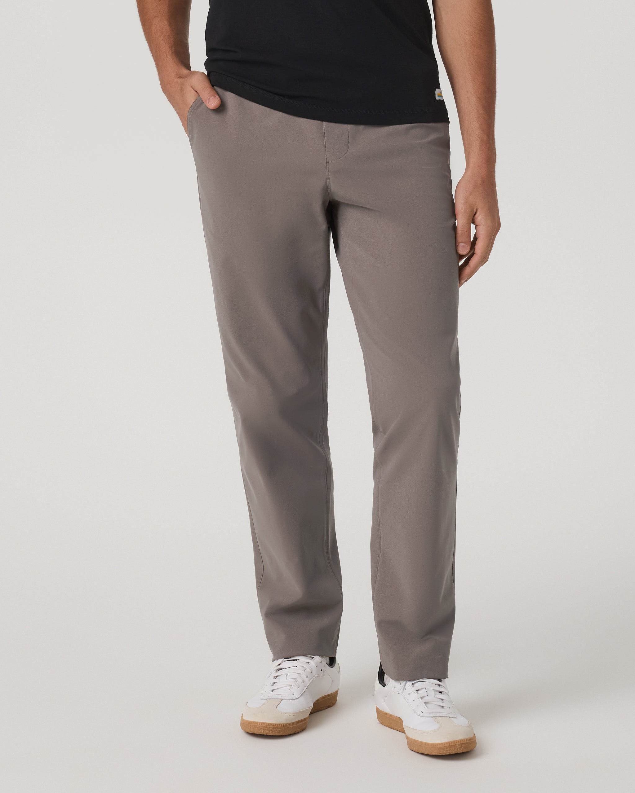 Vuori Meta™ Elastic Waist Pant Classic Fit 32 | Smokey Taupe