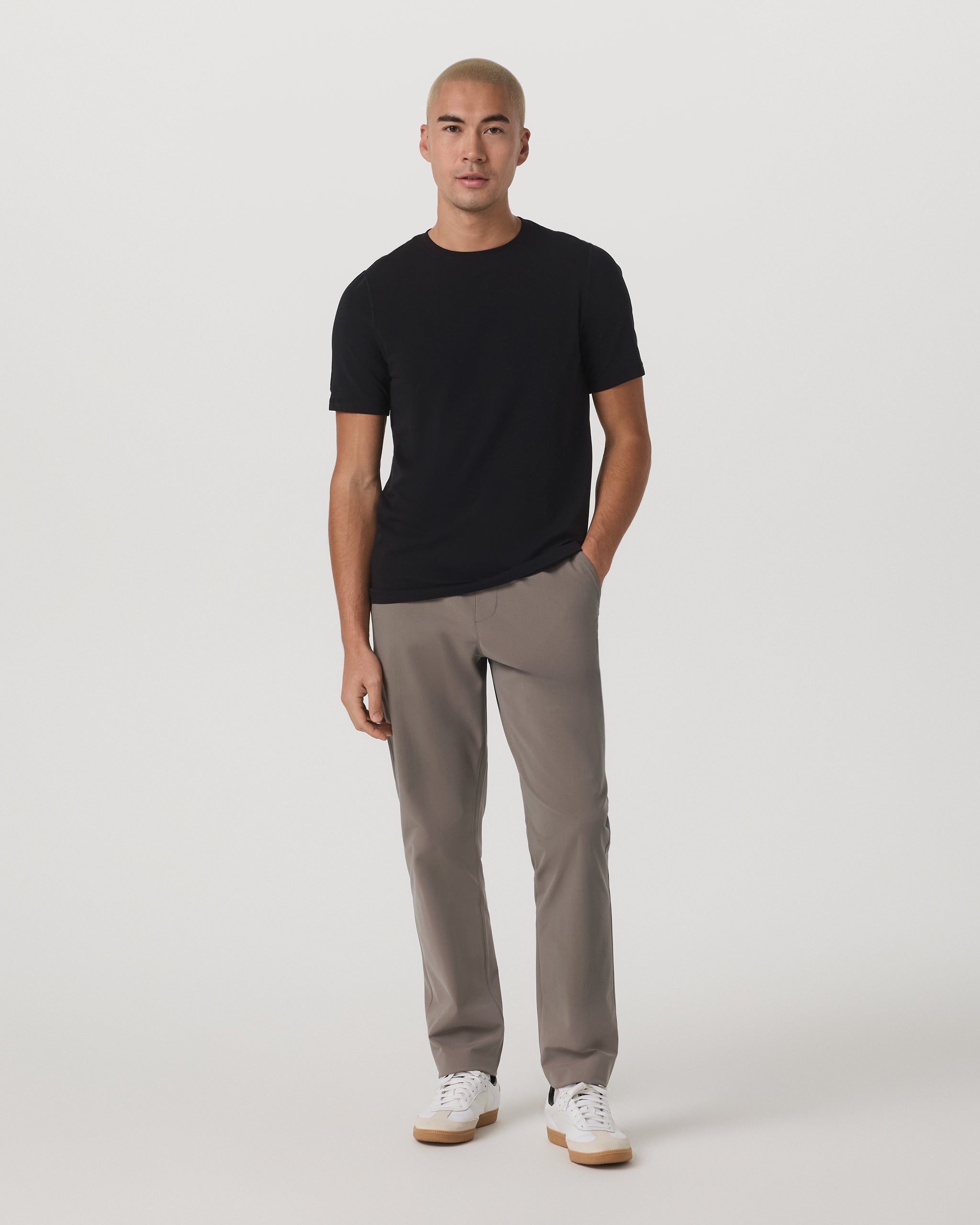 Vuori Meta™ Elastic Waist Pant Classic Fit 32 | Smokey Taupe - Image 4