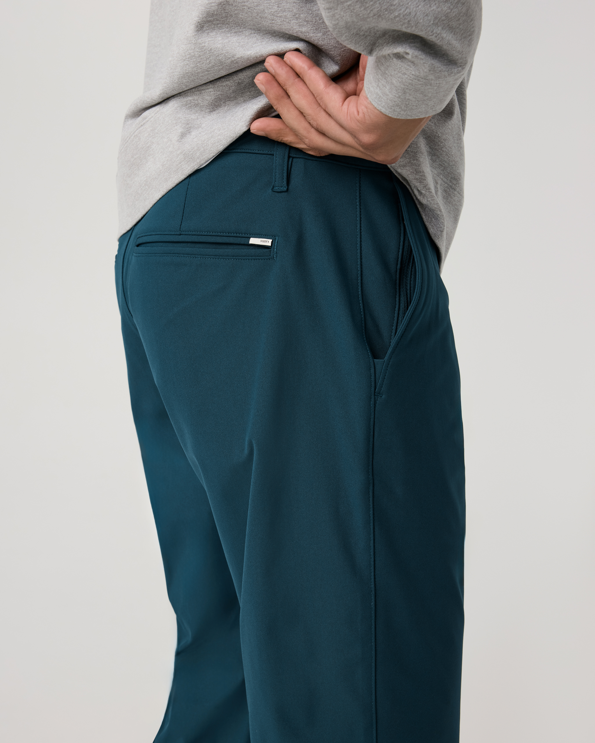 Vuori Meta™ Trouser Classic Fit 32 | Dark Teal - Image 4