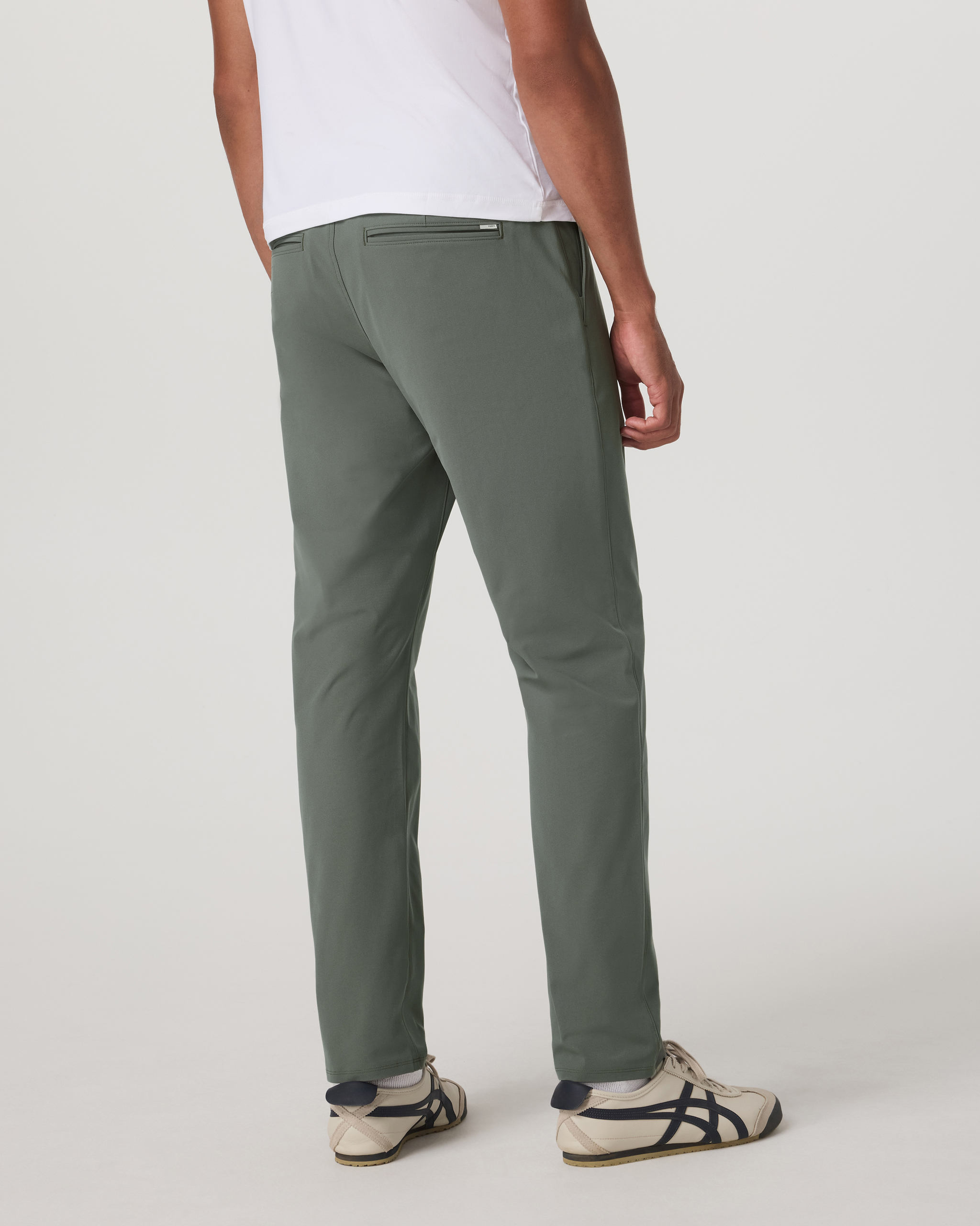 Vuori Meta™ Trouser Classic Fit 30 | Light Oregano - Image 3