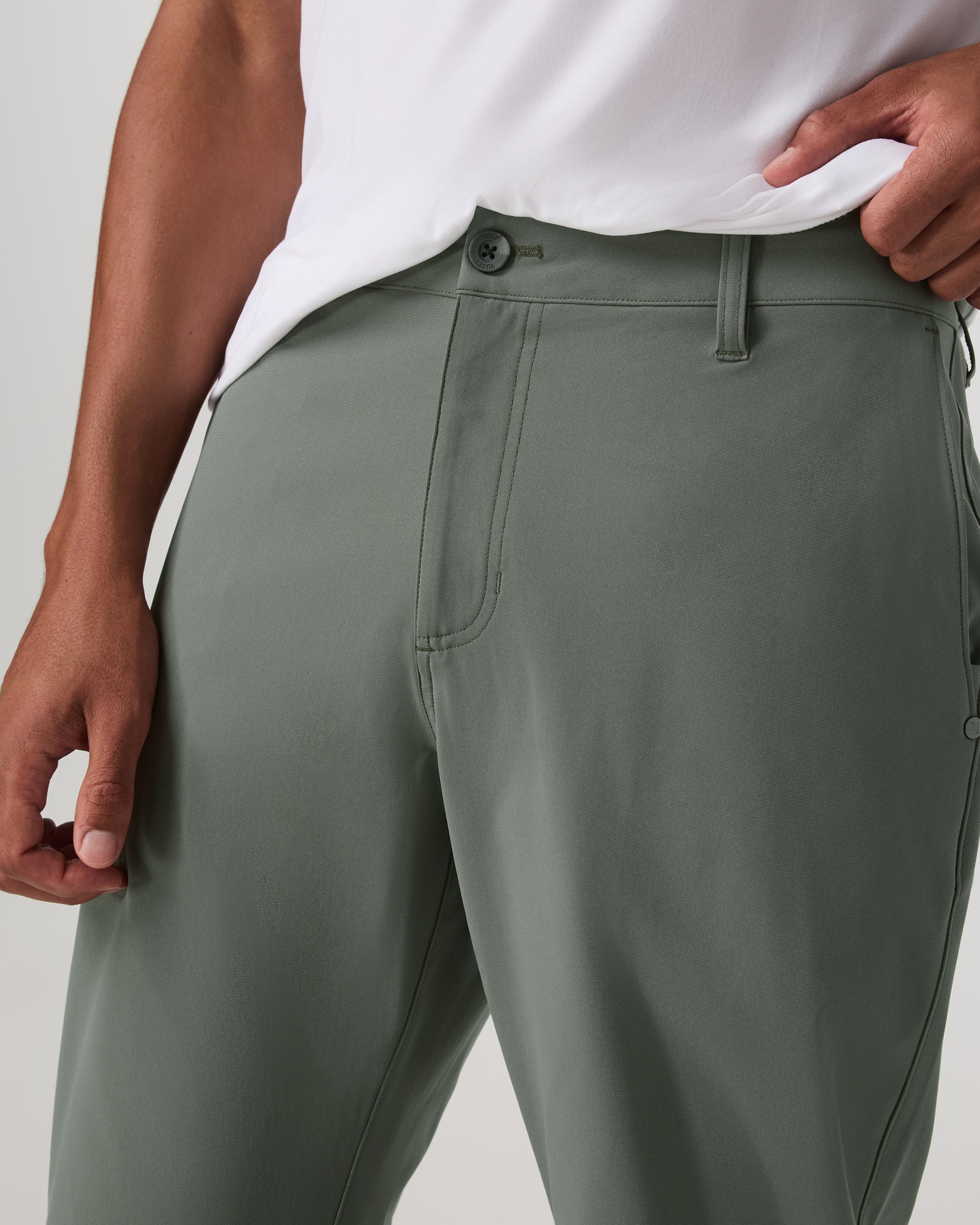 Vuori Meta™ Trouser Classic Fit 32 | Light Oregano - Image 2