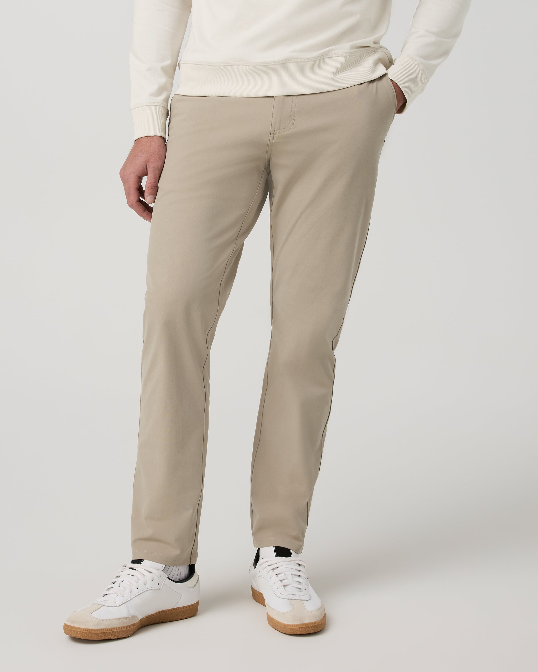 Vuori Meta™ Trouser Athletic Slim Fit 34 | Truffle