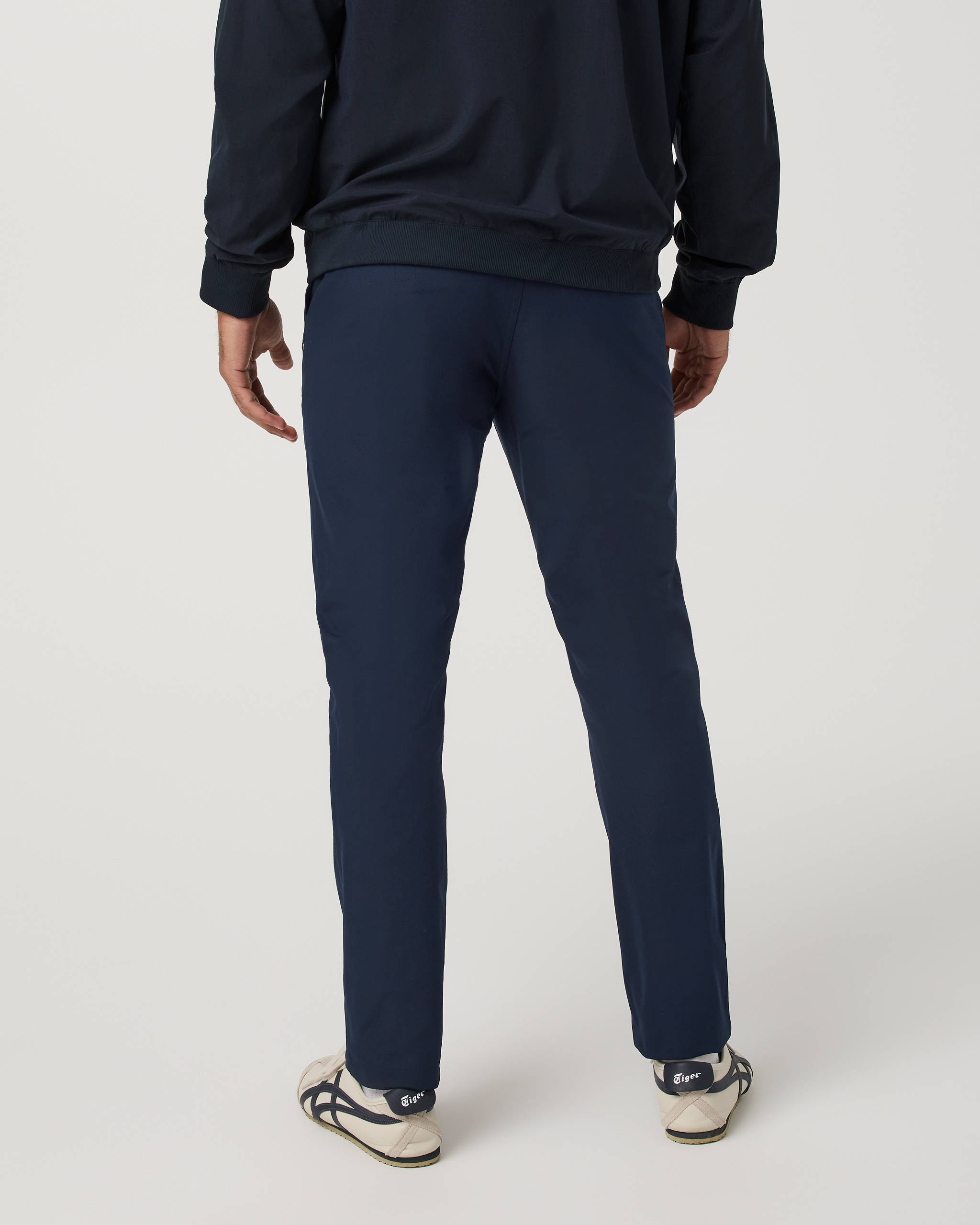Vuori Meta™ Trouser Athletic Slim Fit 30 | Ink - Image 4