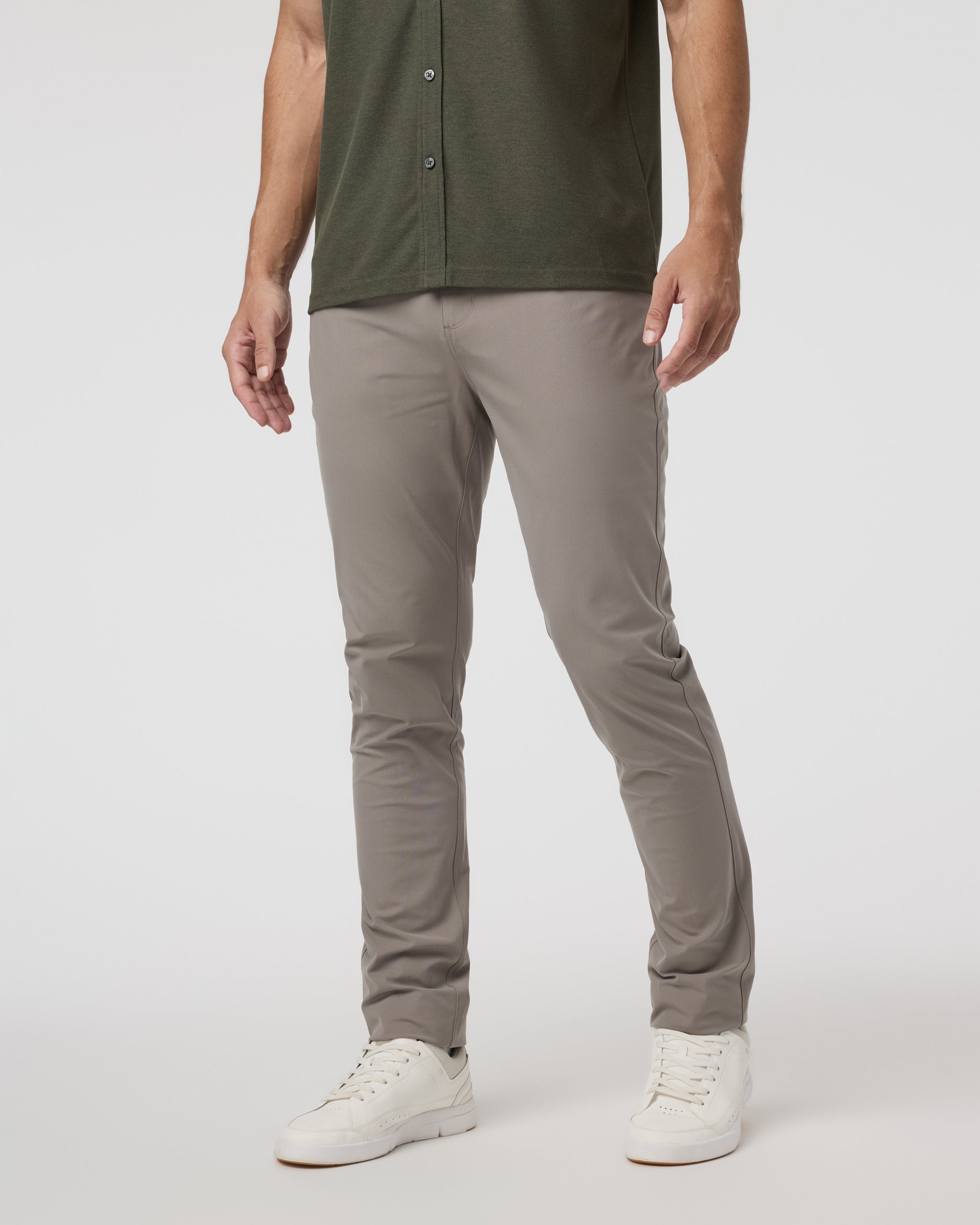 Vuori Meta™ Pant Athletic Slim Fit 34 | Mocha