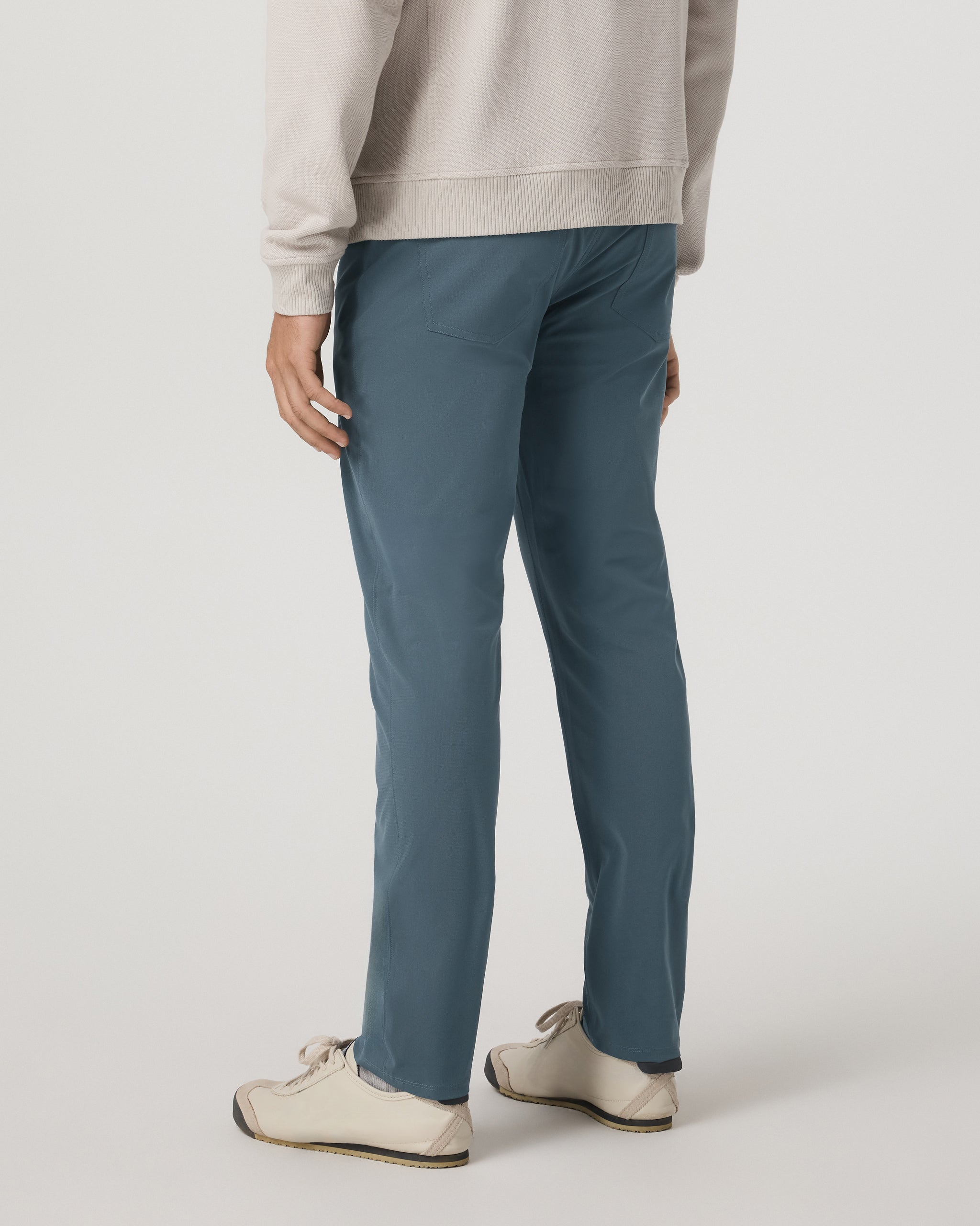 Vuori Meta™ Pant Athletic Slim Fit 30 | Blue Sea - Image 4