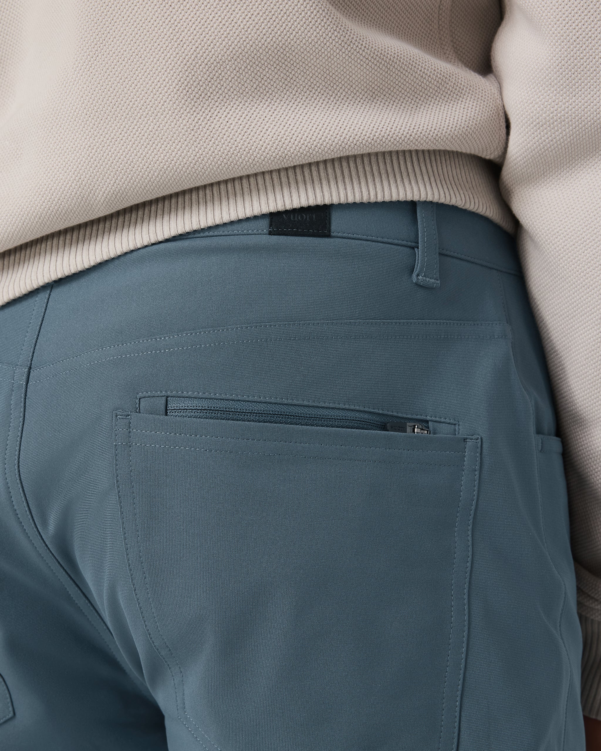 Vuori Meta™ Pant Athletic Slim Fit 32 | Blue Sea - Image 2