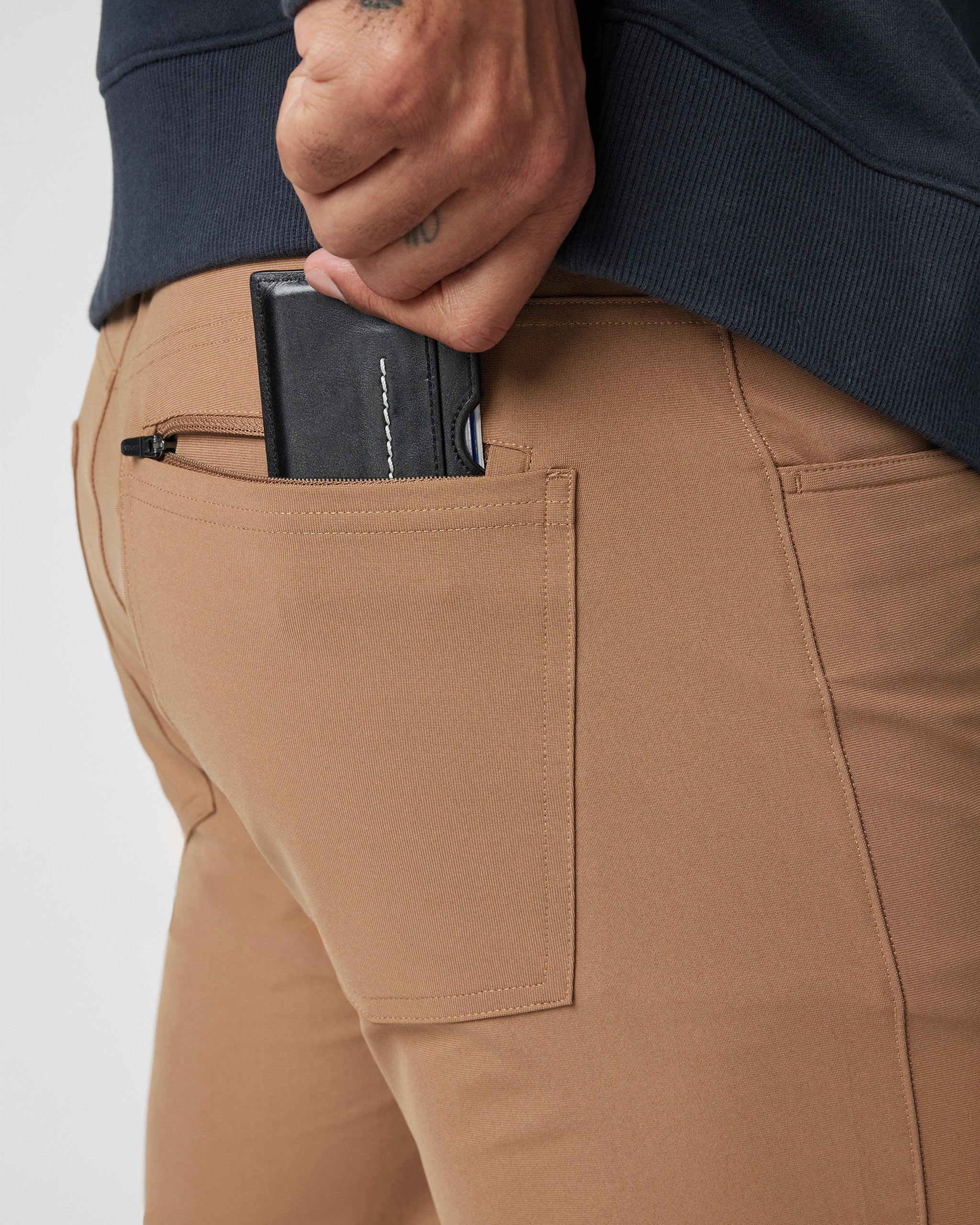 Vuori Meta™ Pant Athletic Slim Fit 32 | Camel - Image 4