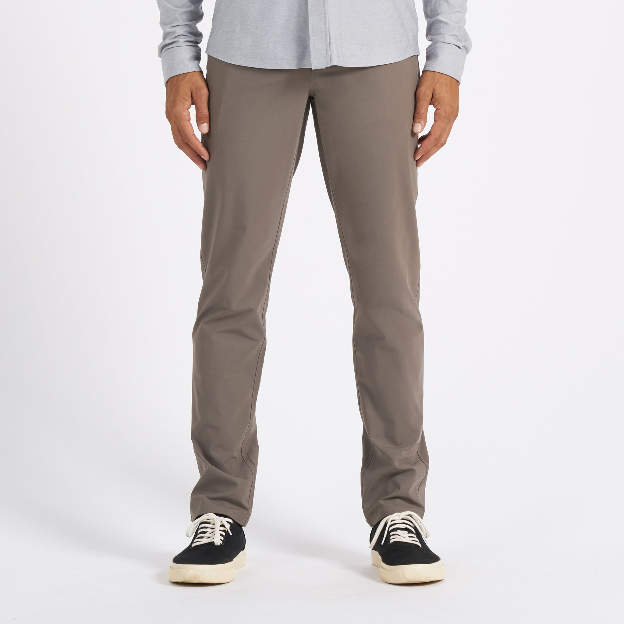 Vuori Meta™ Pant Athletic Slim Fit 34 | Cocoa