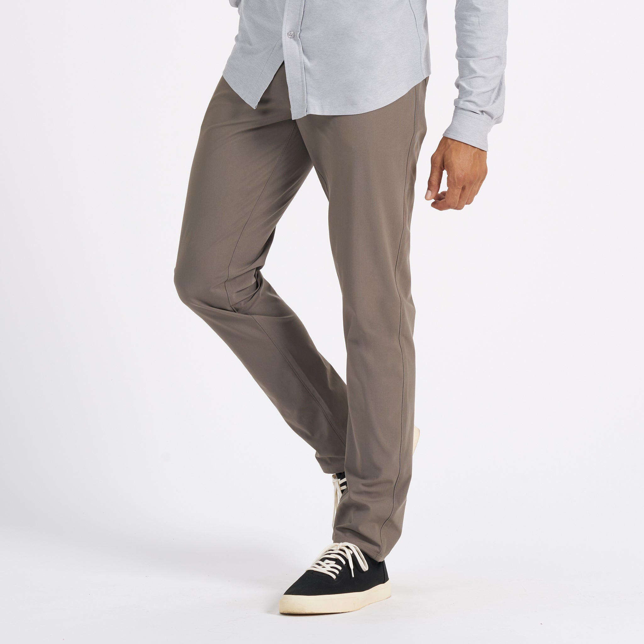 Vuori Meta™ Pant Athletic Slim Fit 30 | Cocoa - Image 2