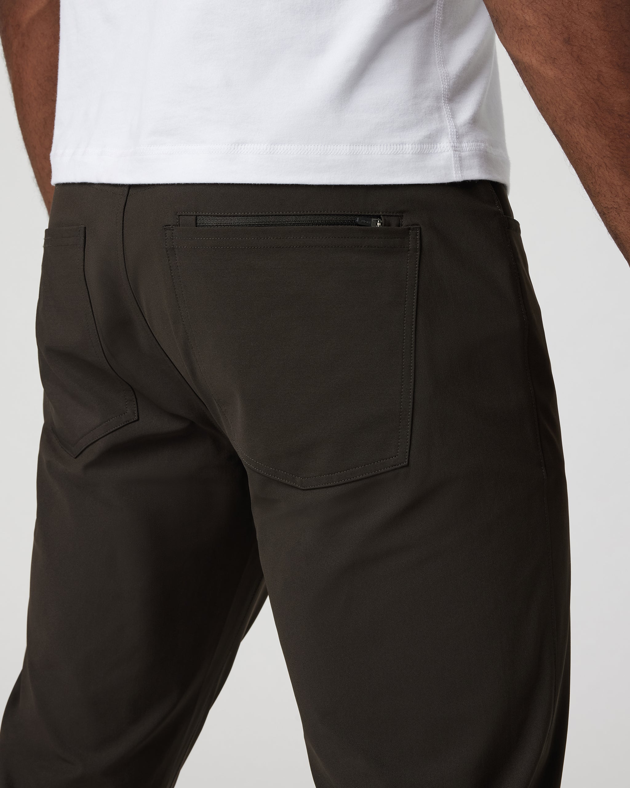 Vuori Meta™ Pant Athletic Slim Fit 32 | Dark Java - Image 3