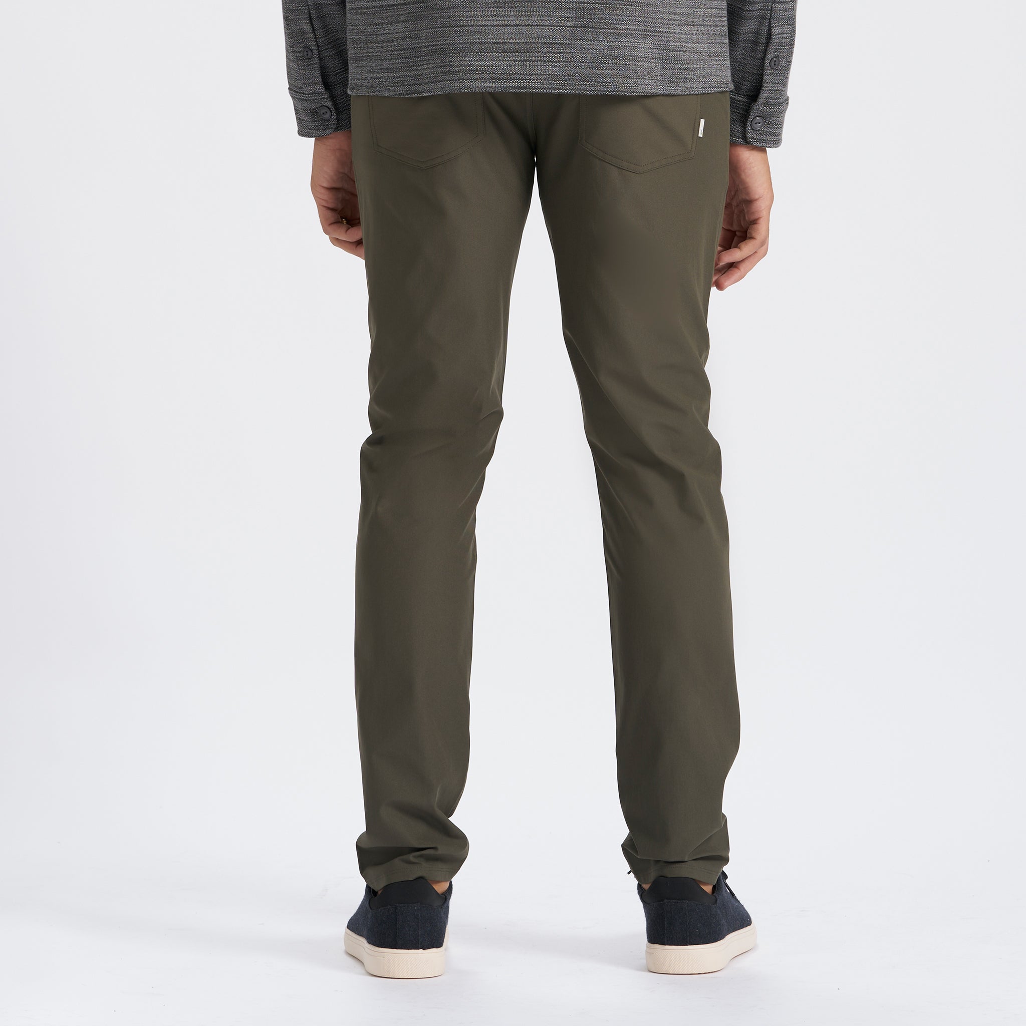 Vuori Meta™ Pant Athletic Slim Fit 30 | Dark Oregano (OLD) - Image 3