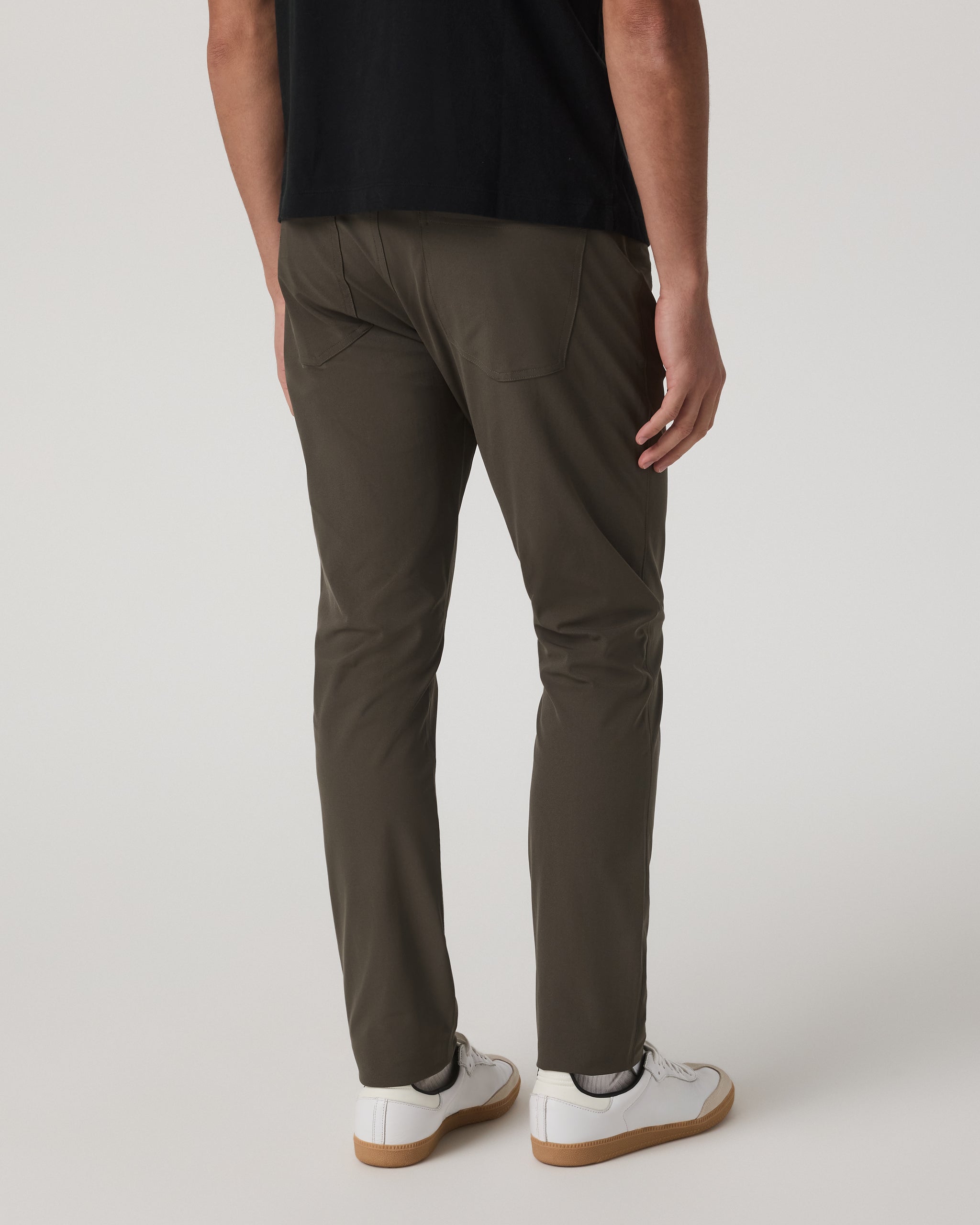 Vuori Meta™ Pant Athletic Slim Fit 32 | Dark Oregano - Image 3