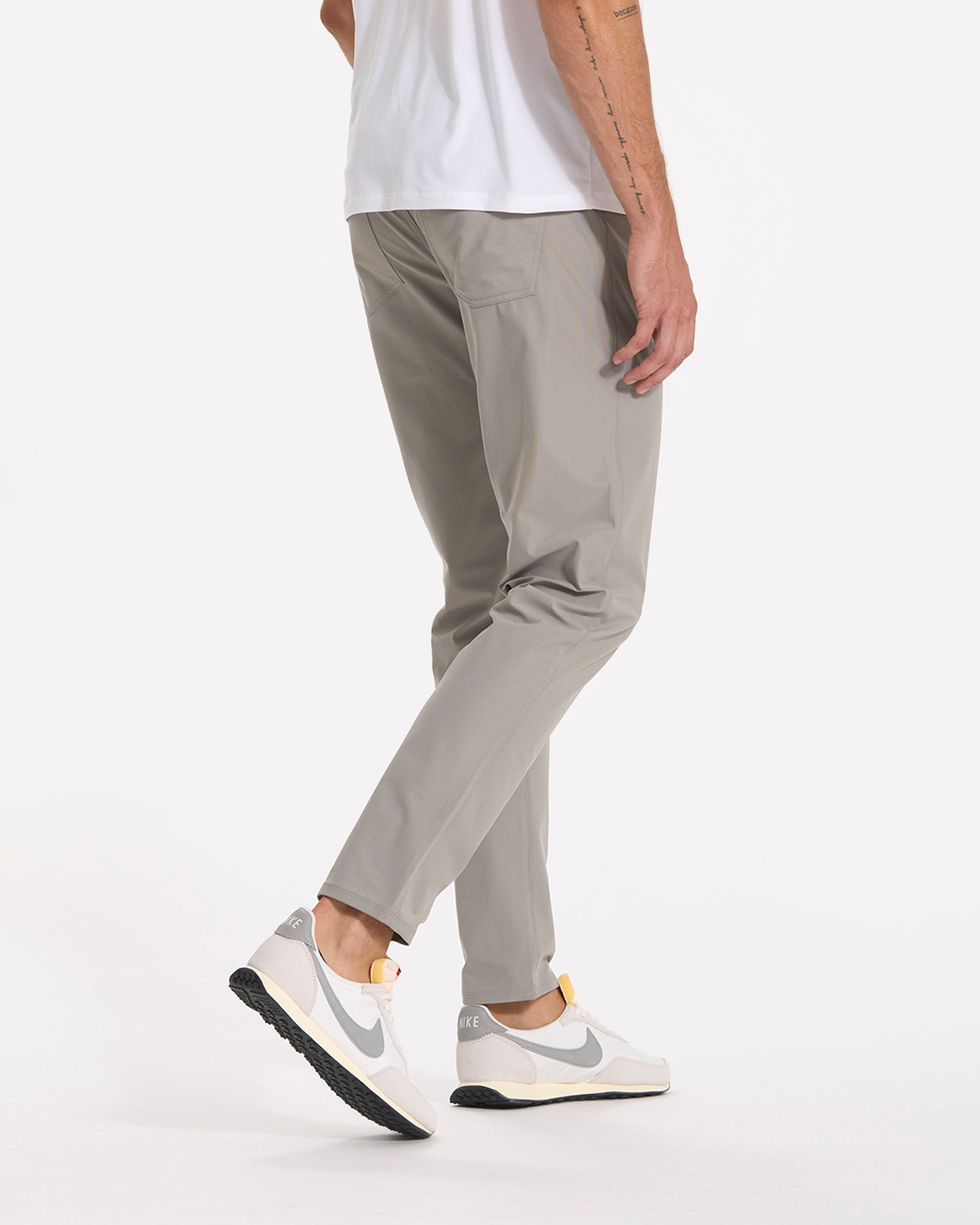 Vuori Meta™ Pant Athletic Slim Fit 30 | Driftwood - Image 4