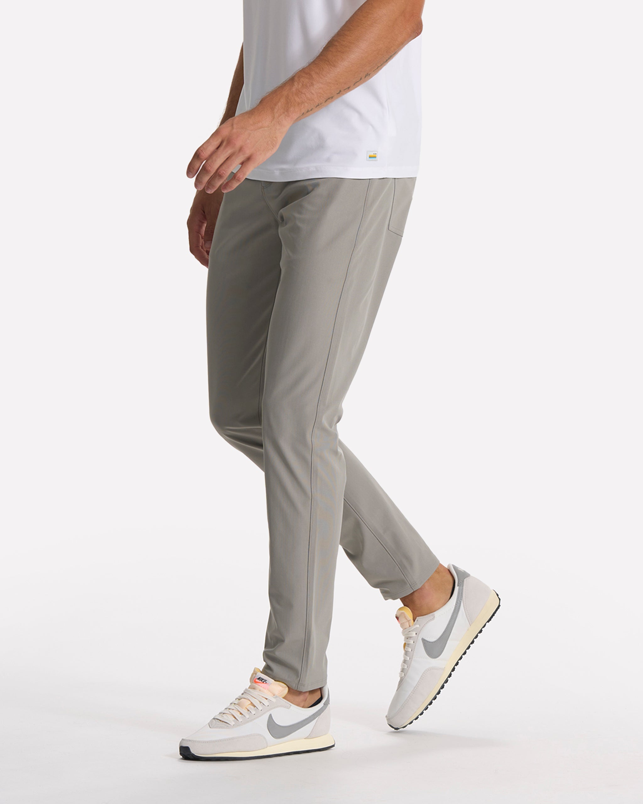 Vuori Meta™ Pant Athletic Slim Fit 30 | Driftwood - Image 3