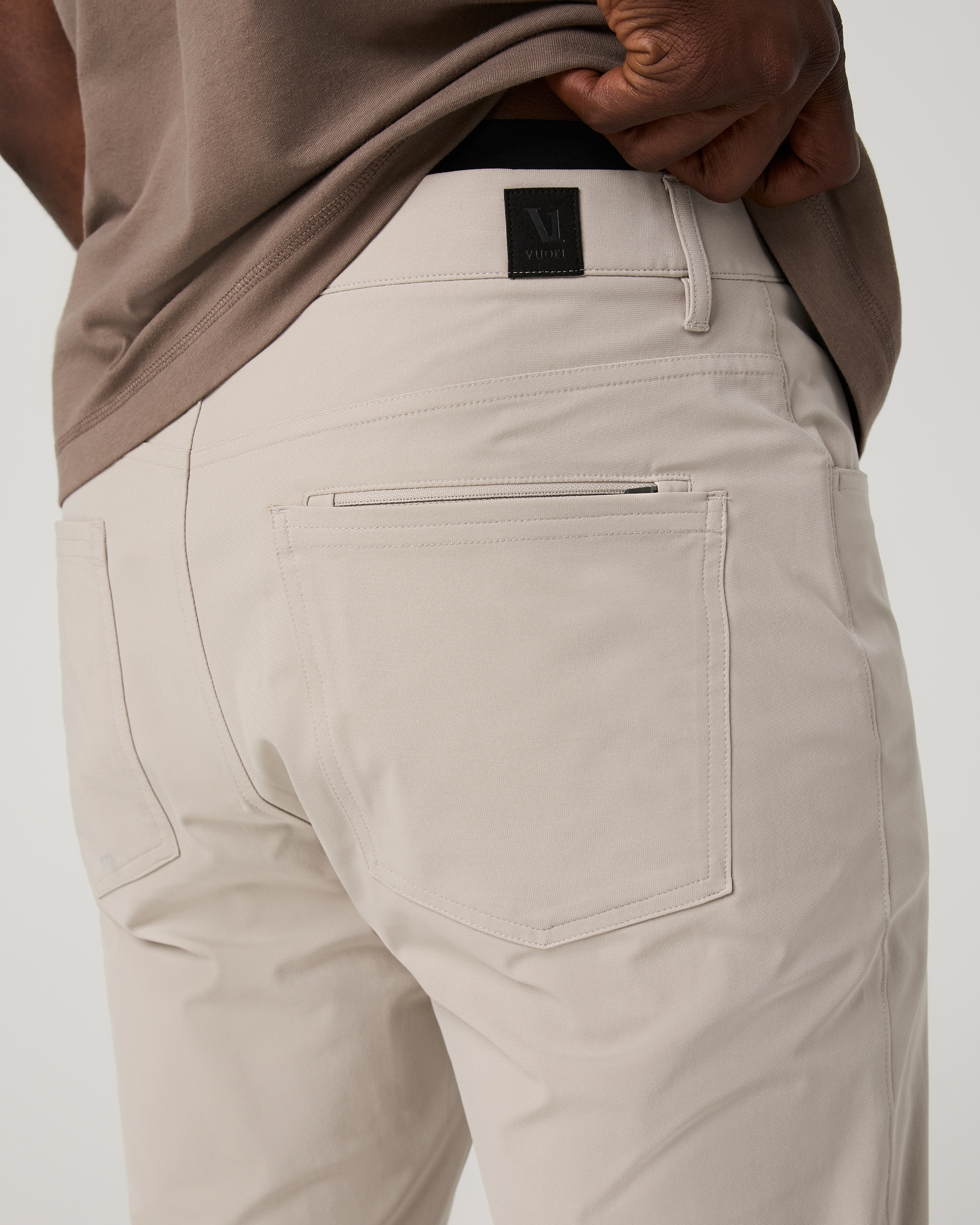 Vuori Meta™ Pant Athletic Slim Fit 30 | Dark Salt - Image 5