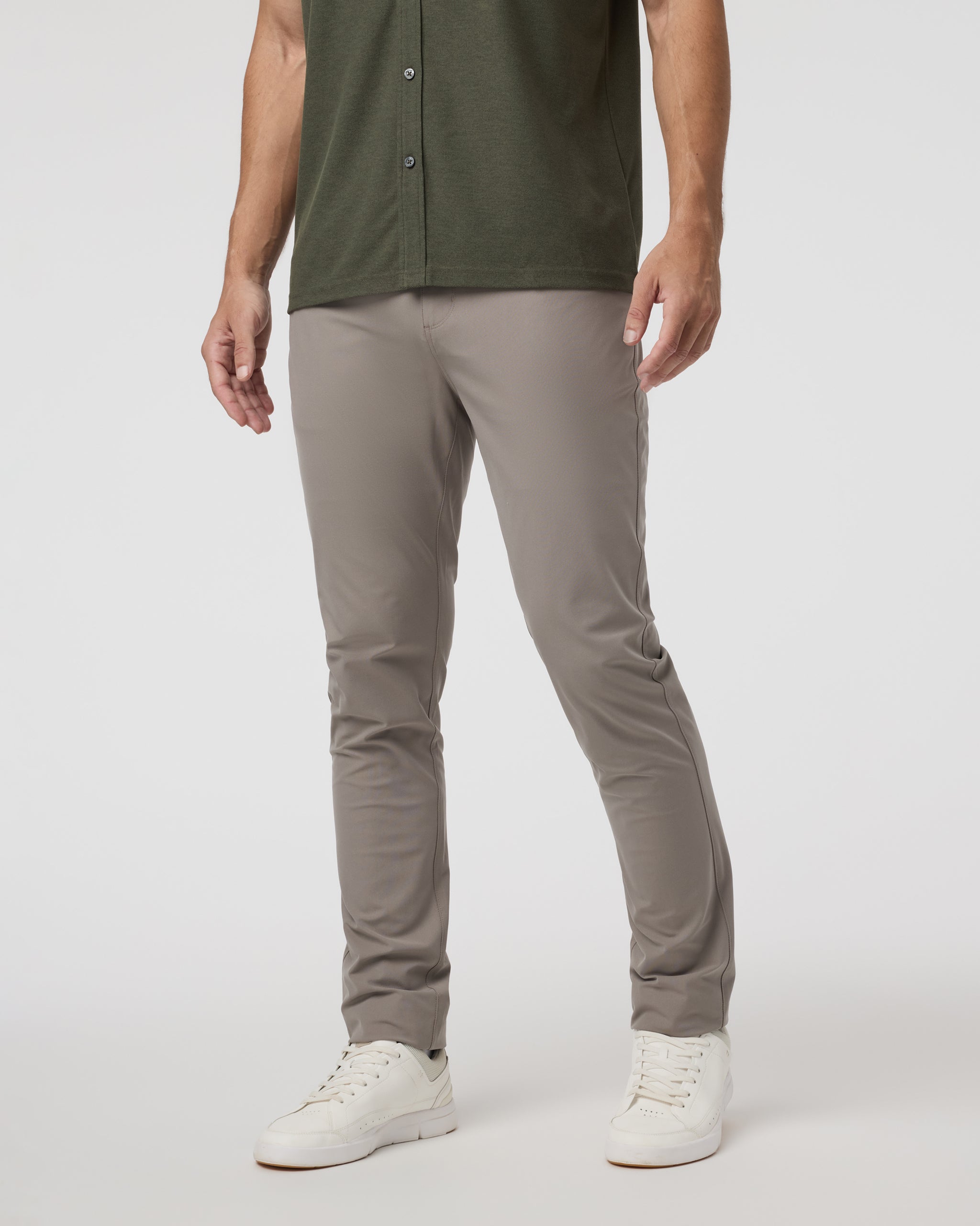 Vuori Meta™ Pant Athletic Slim Fit 32 | Mocha