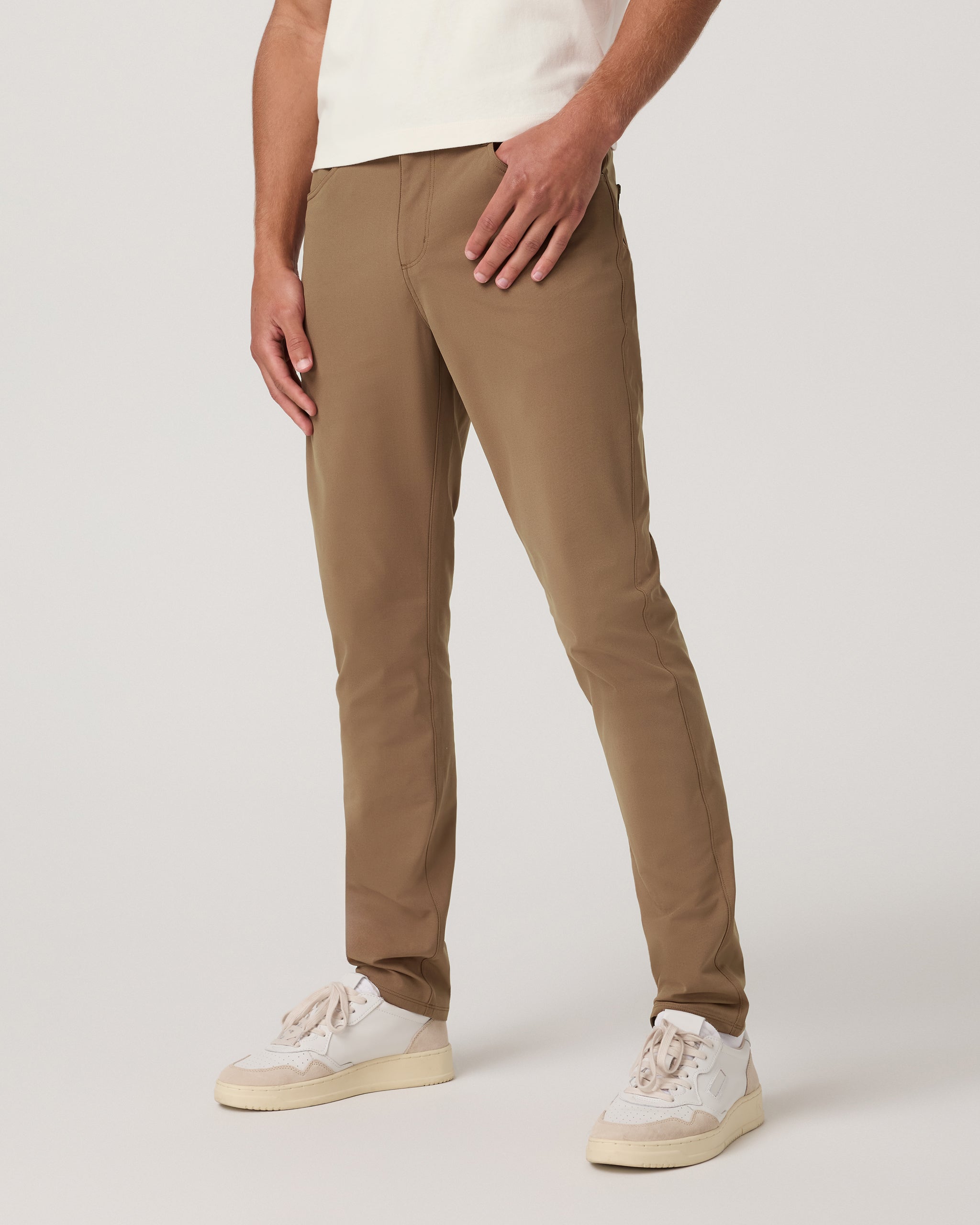 Vuori Meta™ Pant Athletic Slim Fit 30 | Pecan