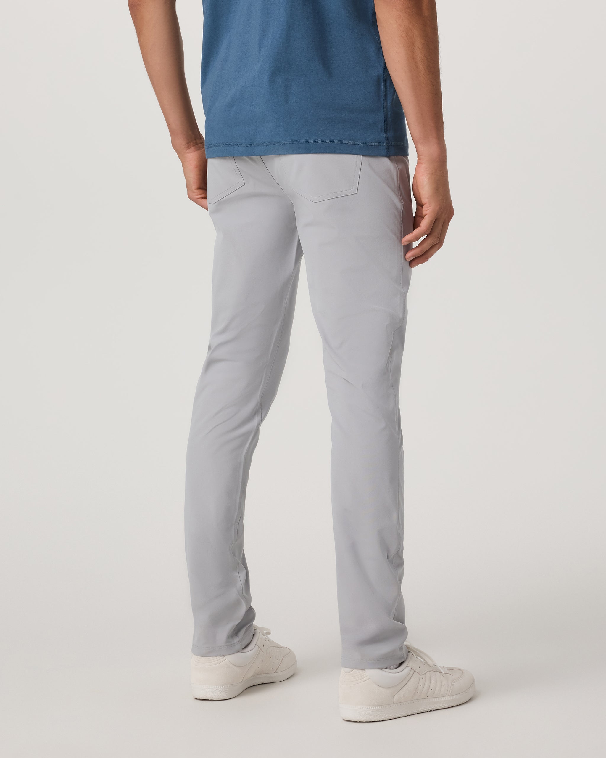Vuori Meta™ Pant Athletic Slim Fit 30 | Sea Fog - Image 3