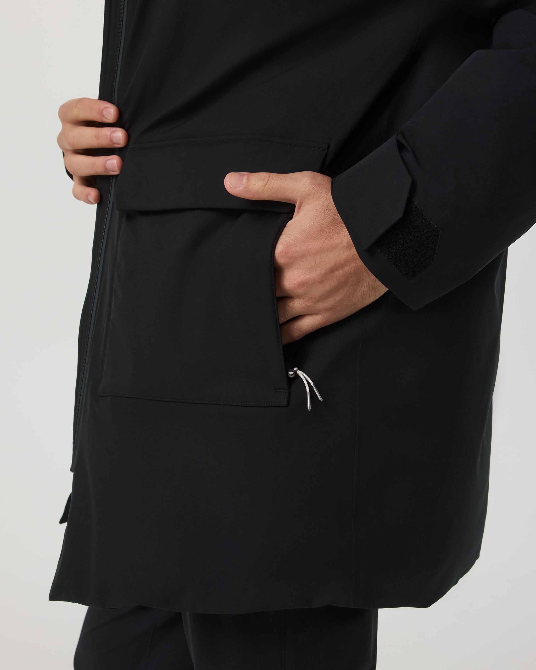 Bering Down Parka | Black - Image 5